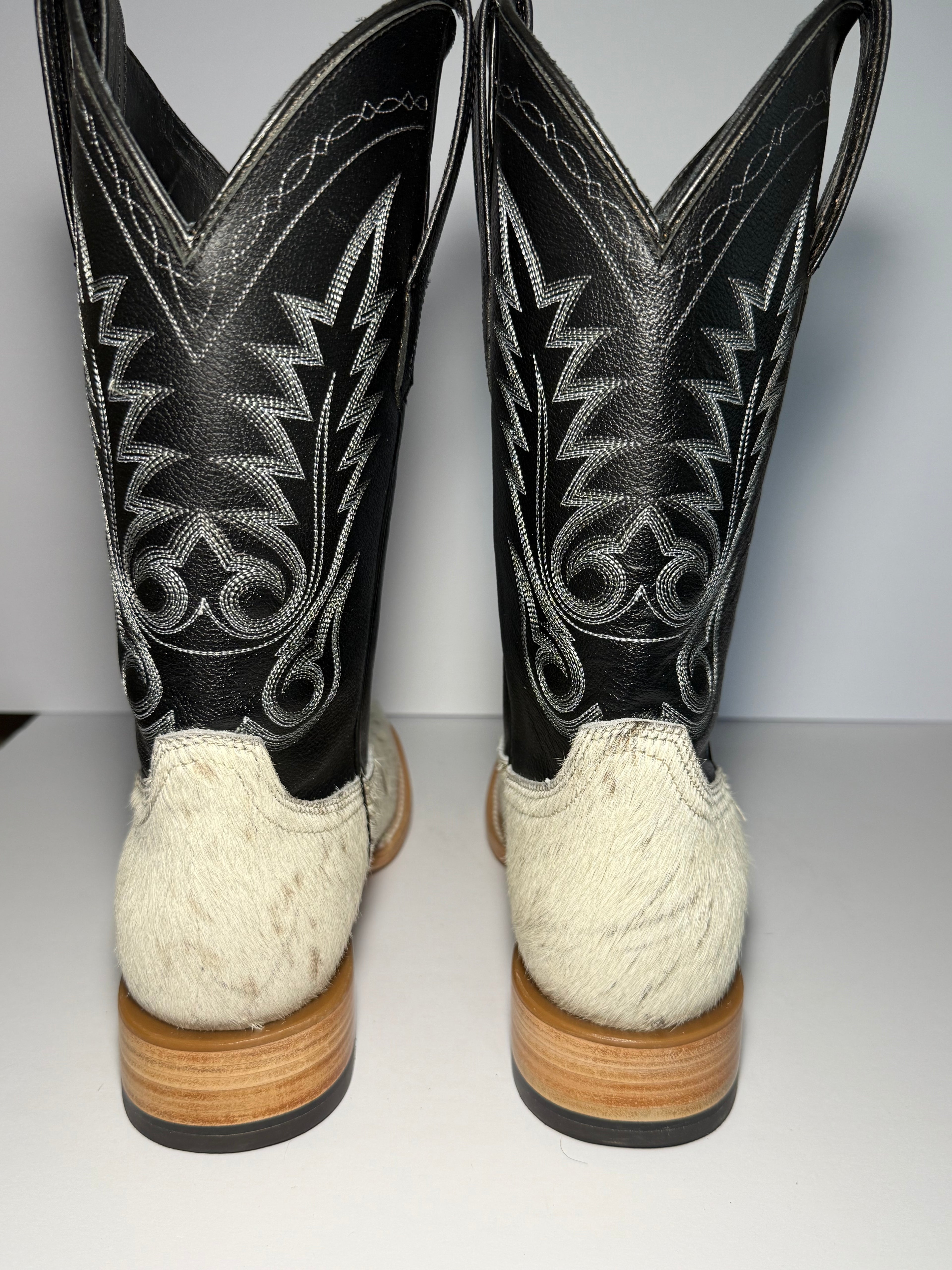 Cowhide Size 9