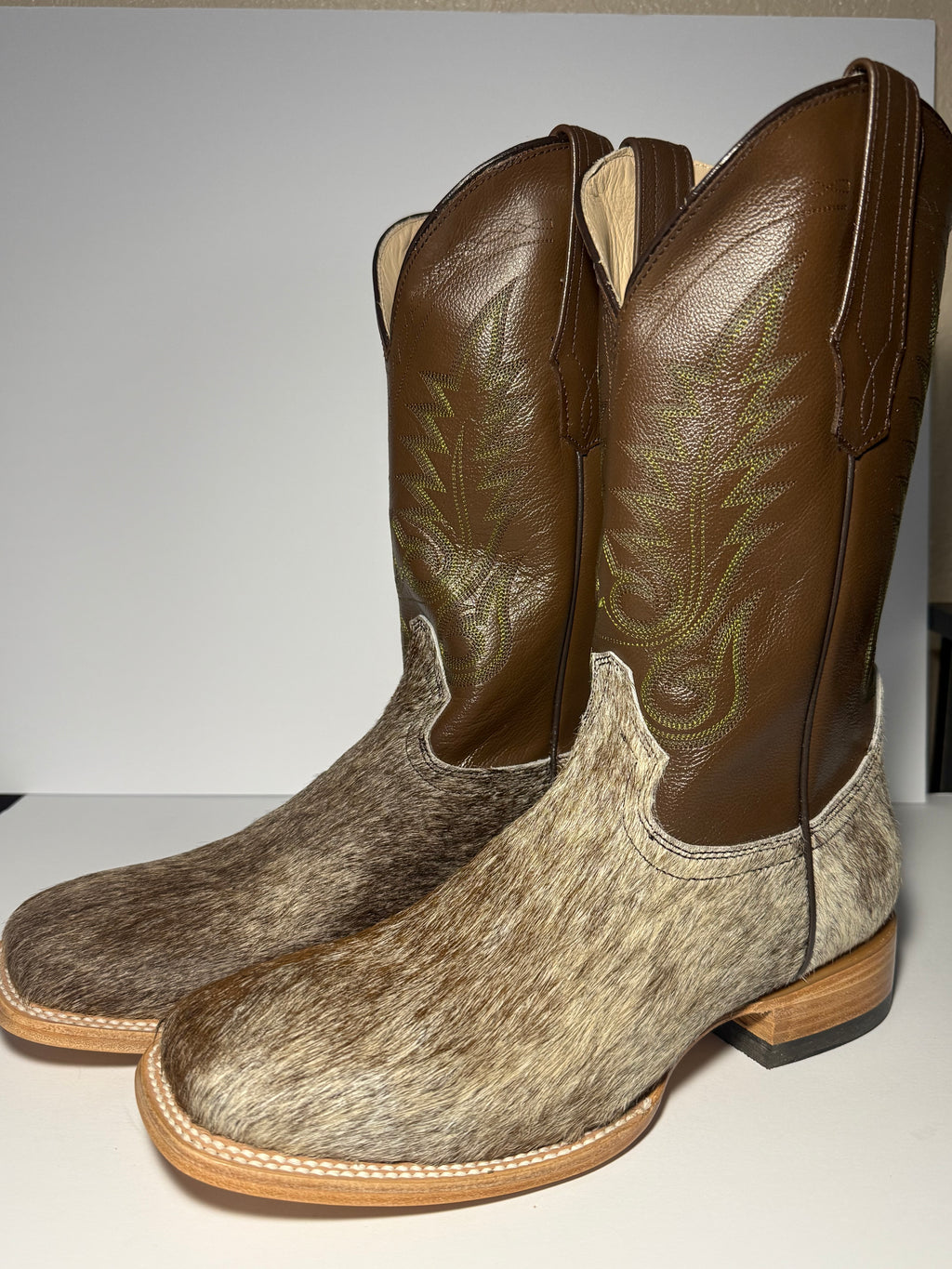 Cowhide Size 10