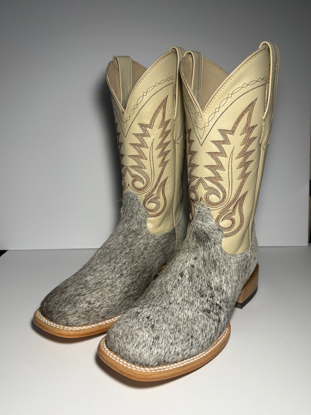 Cowhide Size 8.5