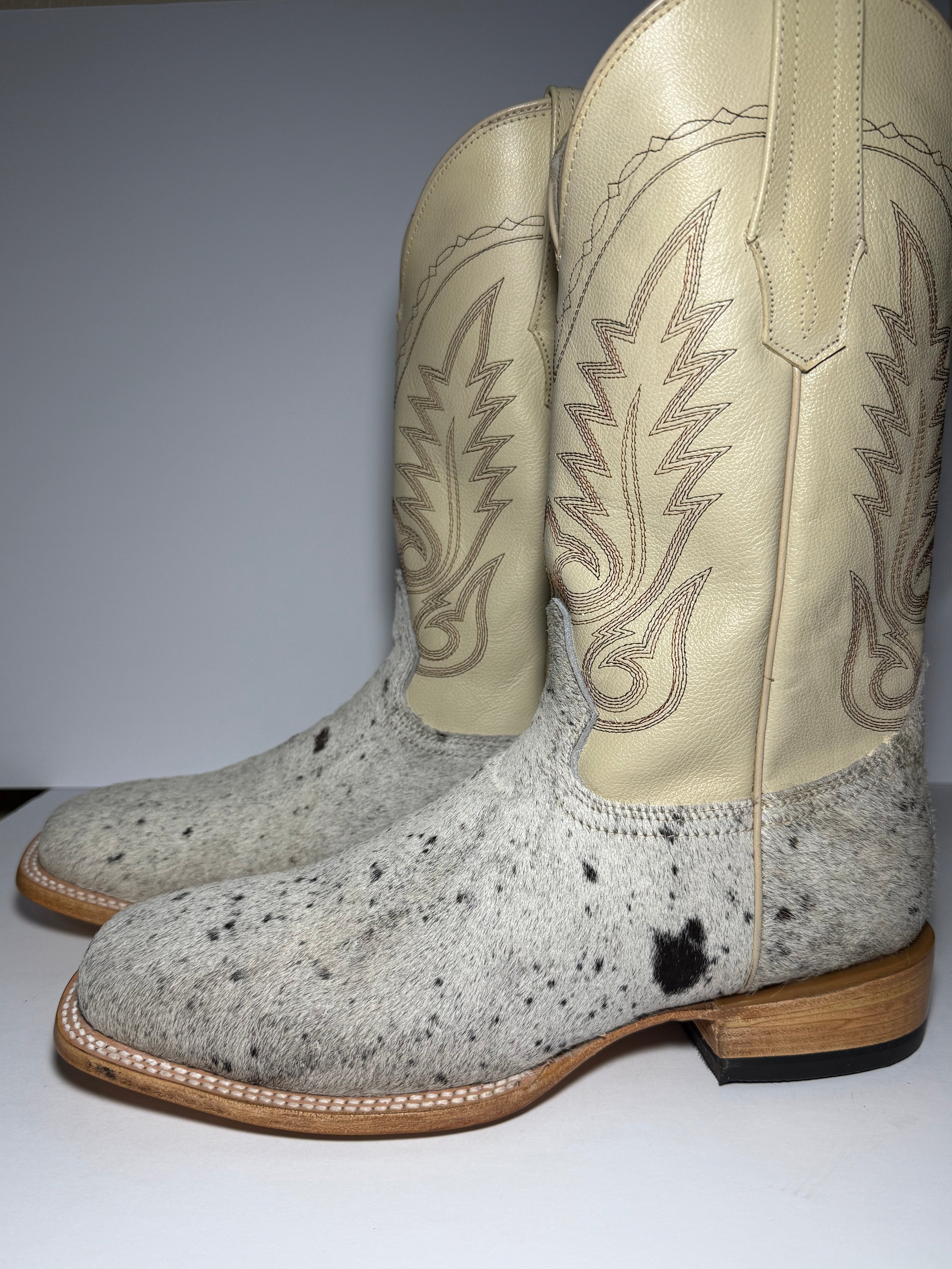 Cowhide Size 11.5