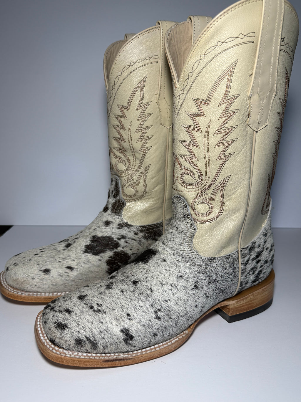 Cowhide Size 9