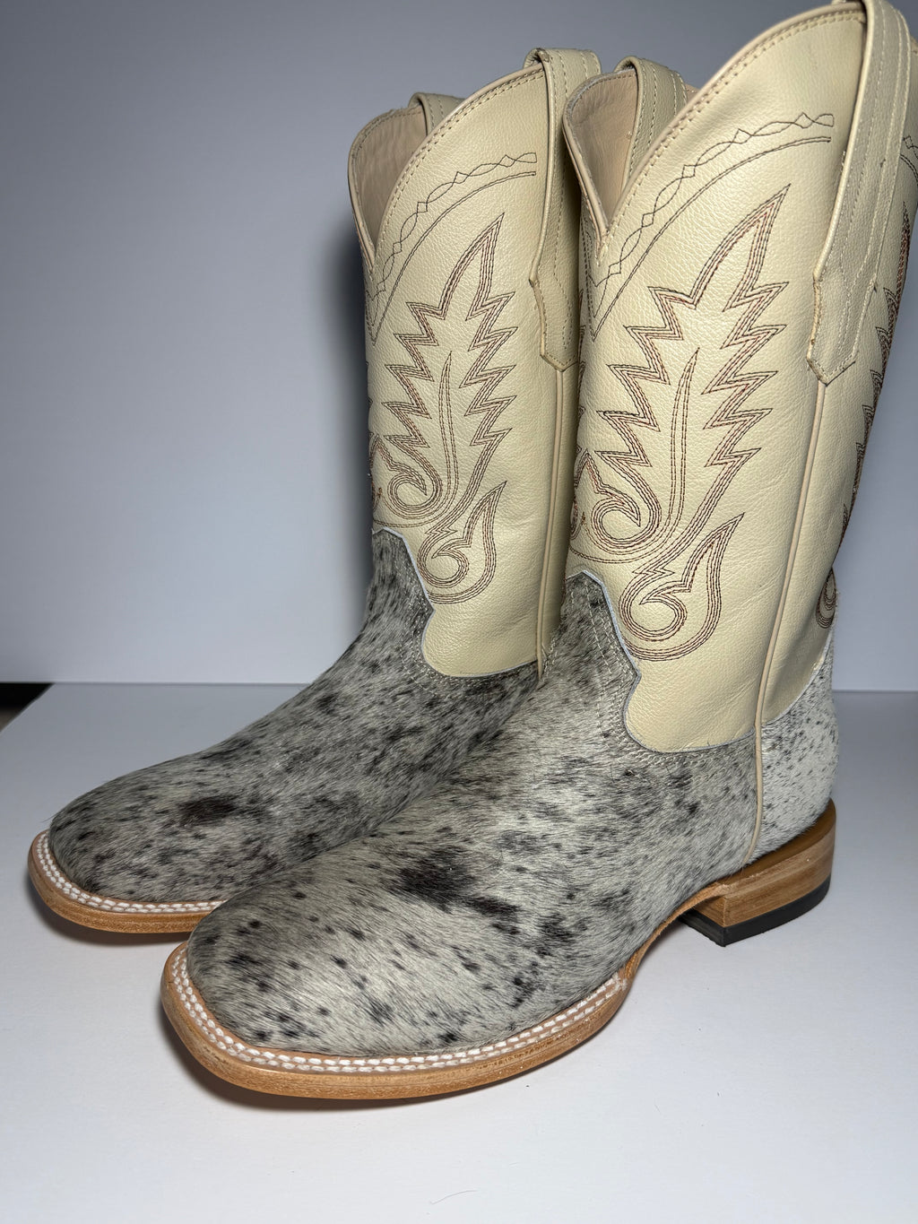 Cowhide Size 9