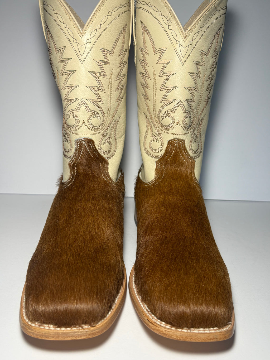 Cowhide Size 10.5
