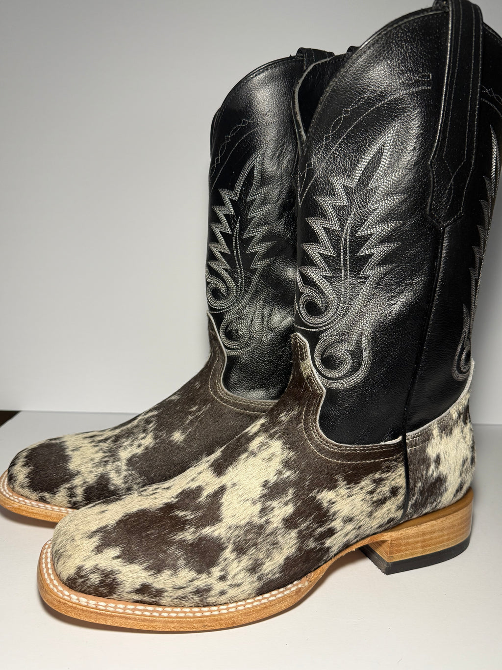 Cowhide Size 10