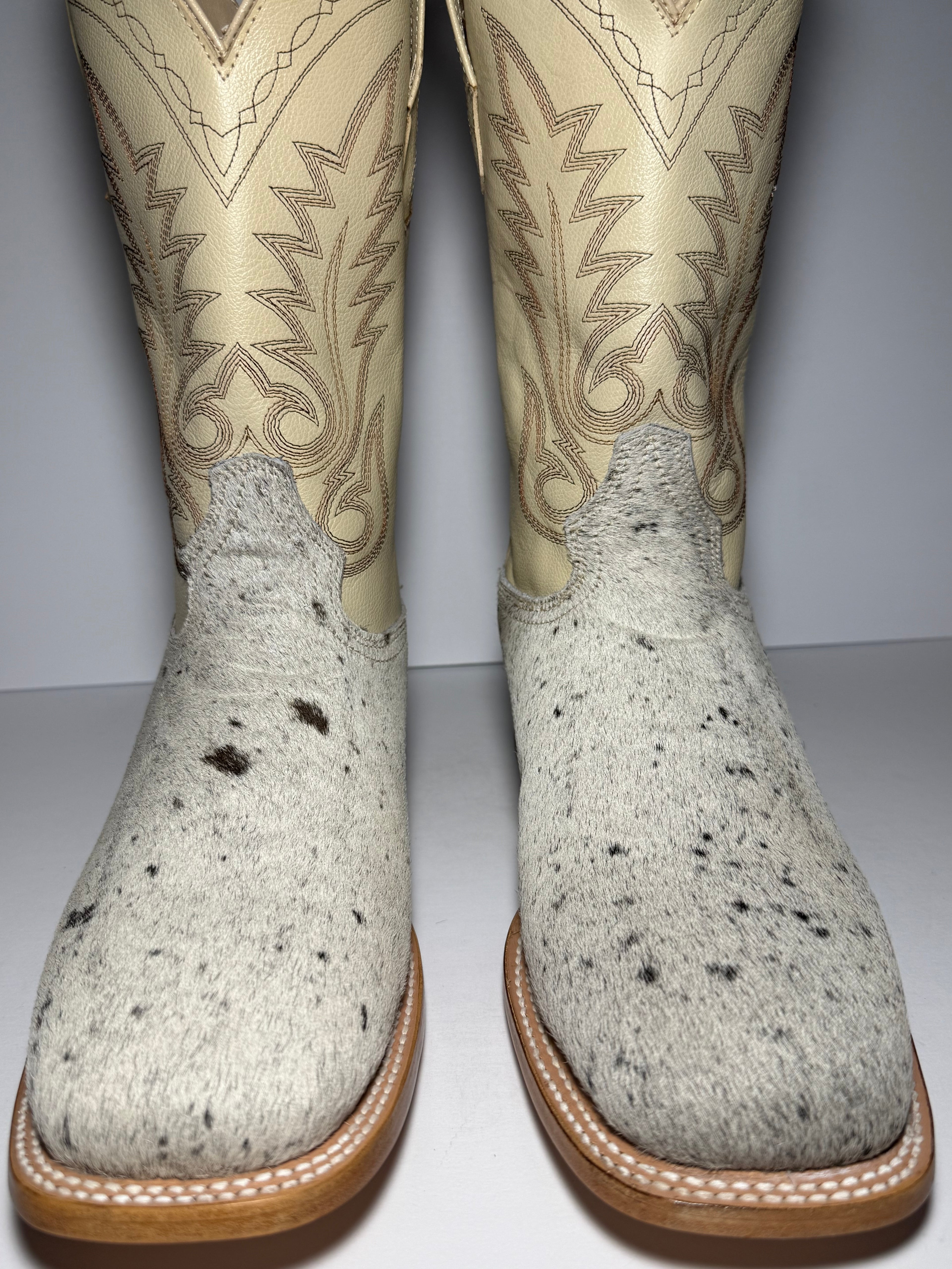 Cowhide Size 11.5