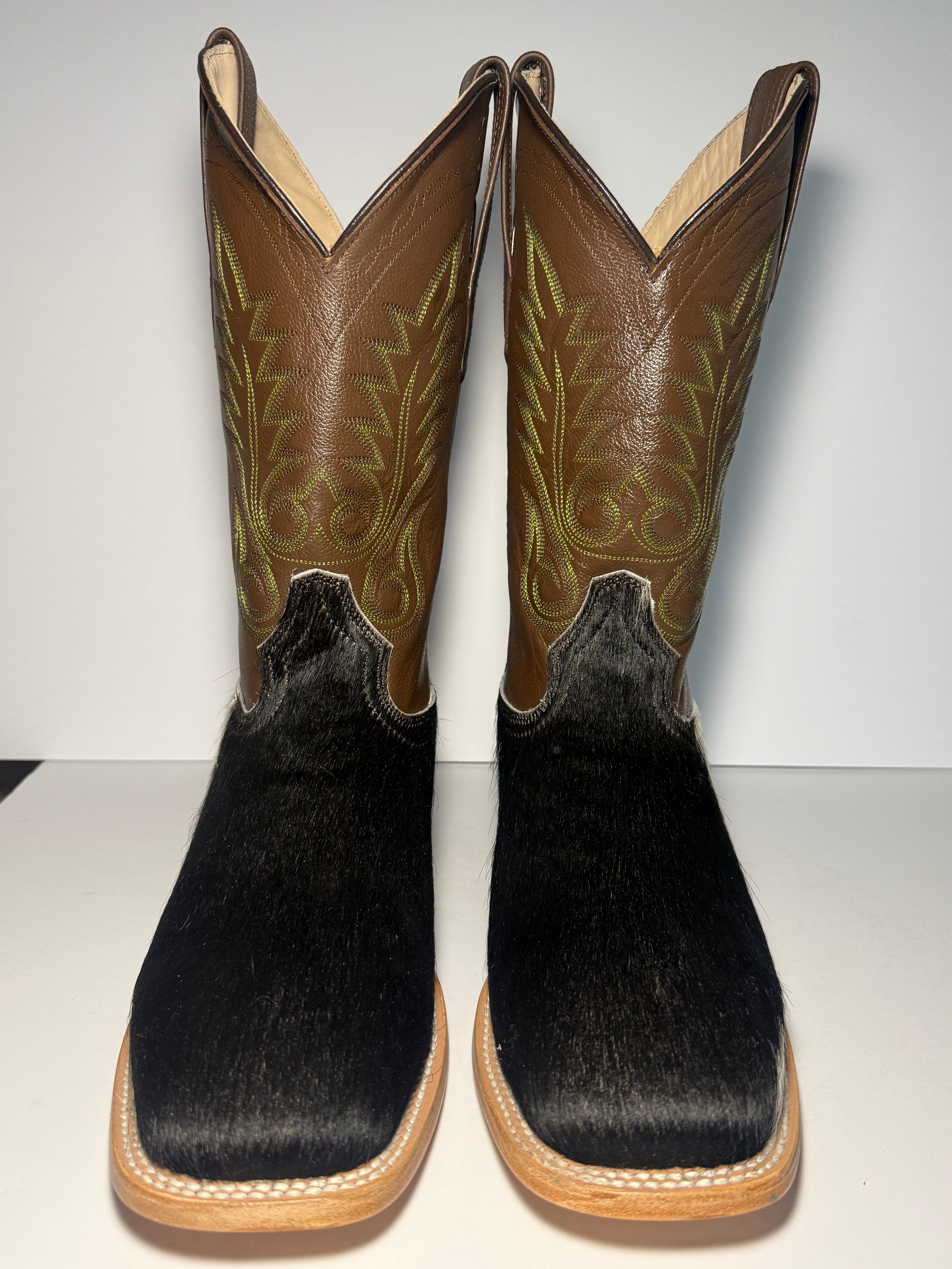 Cowhide Size 10.5