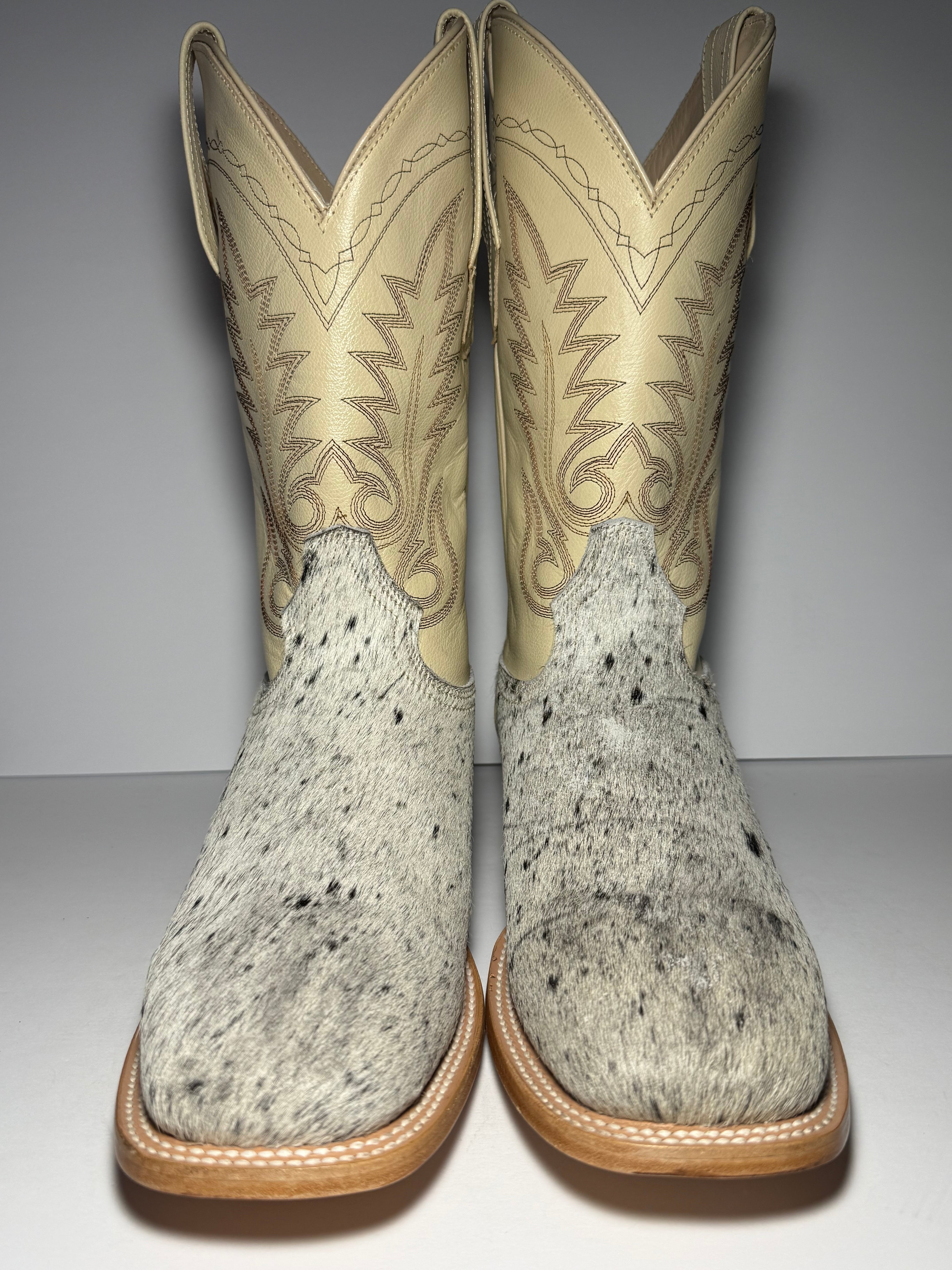 Cowhide Size 12