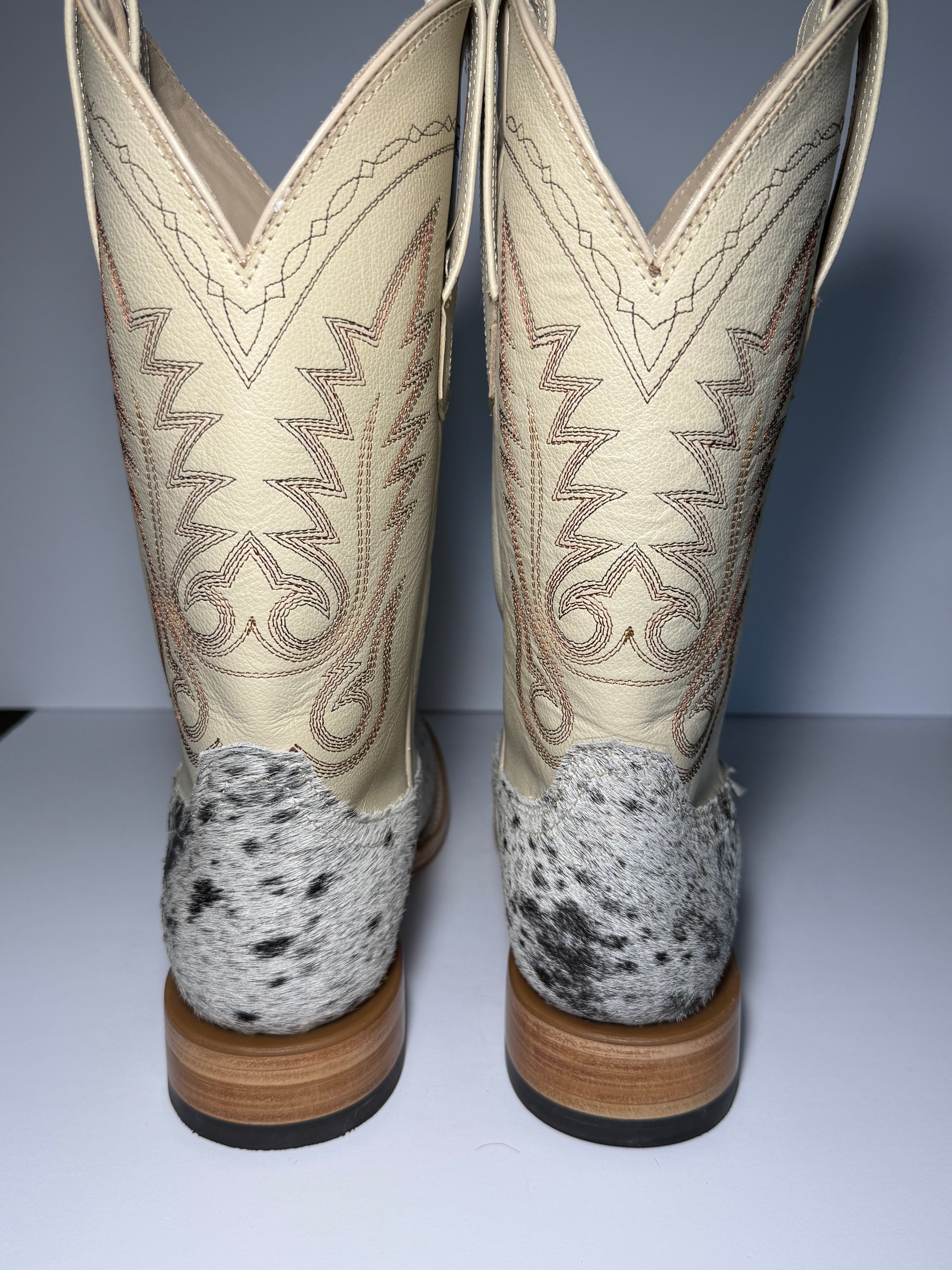 Cowhide Size 9
