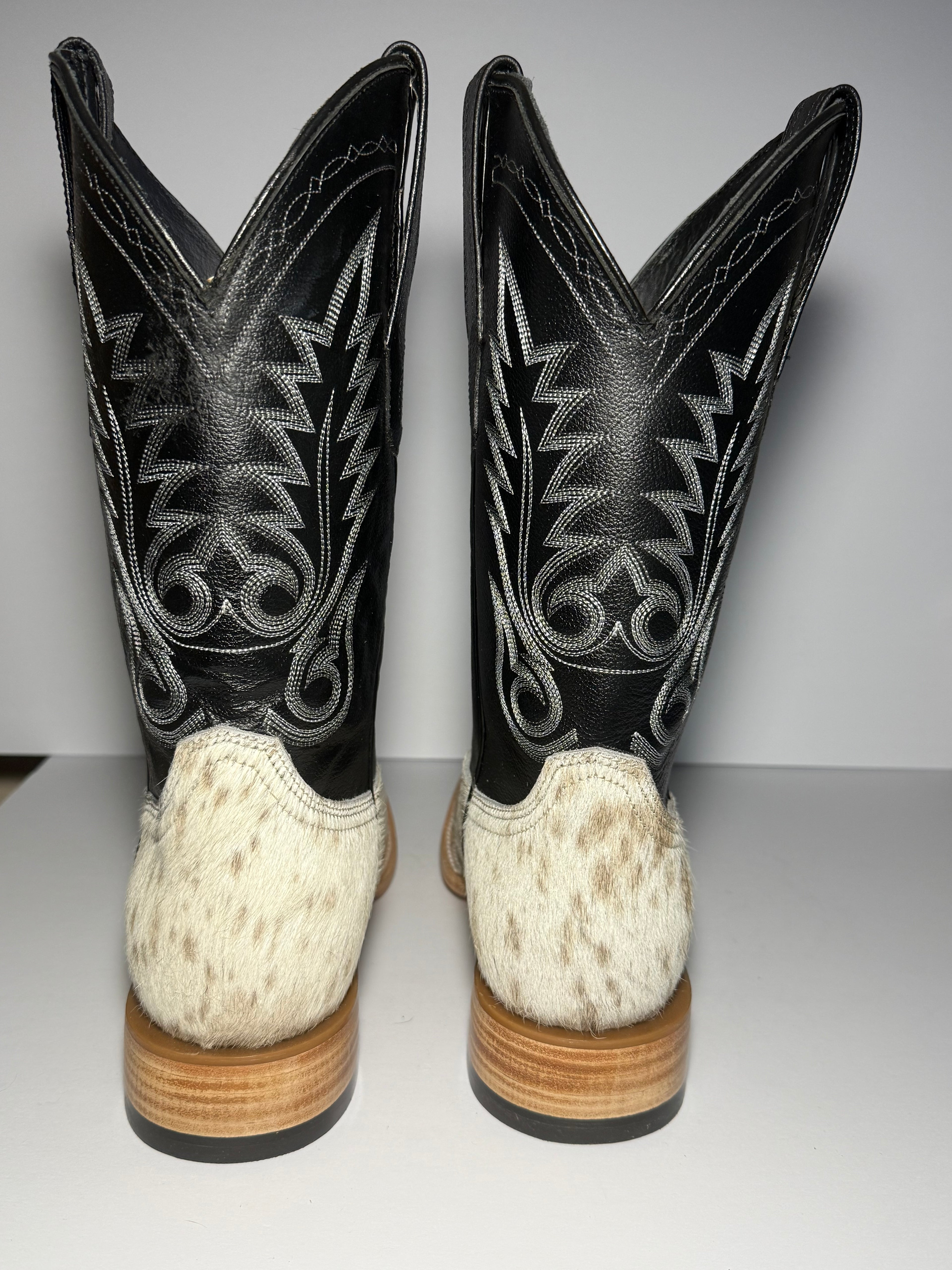 Cowhide Size 9