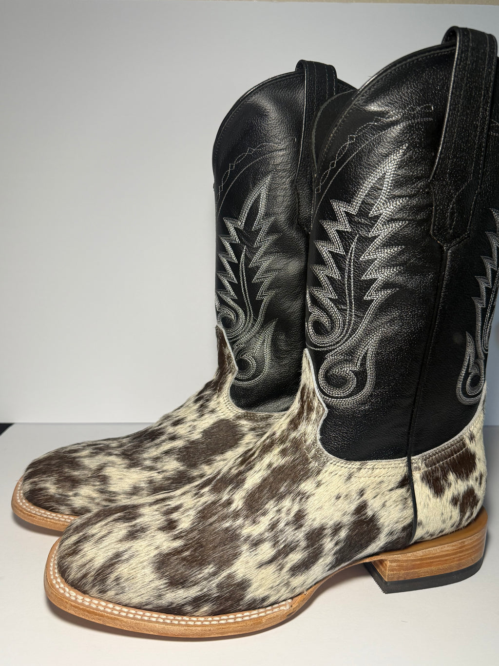 Cowhide Size 10.5