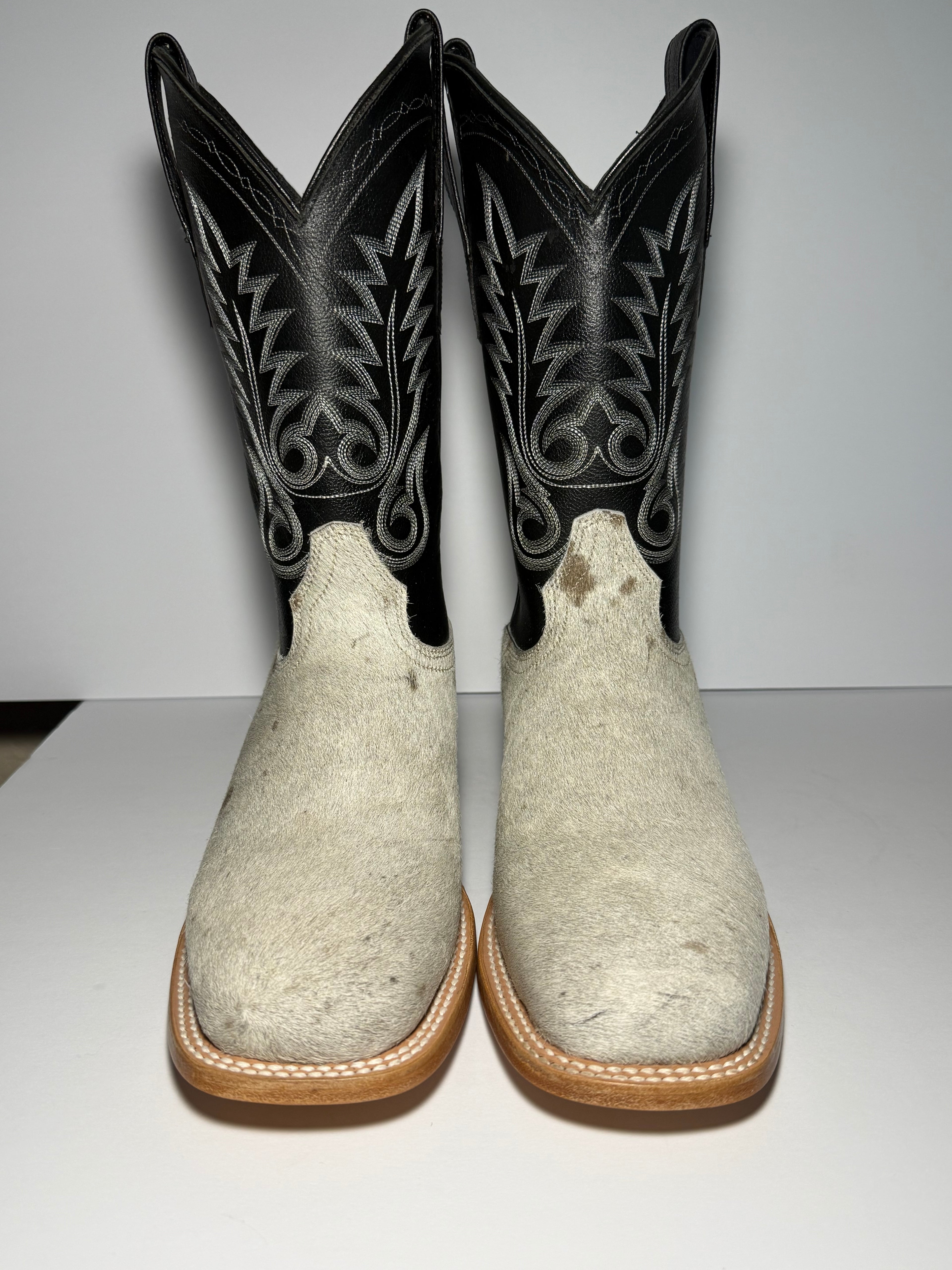 Cowhide Size 9.5