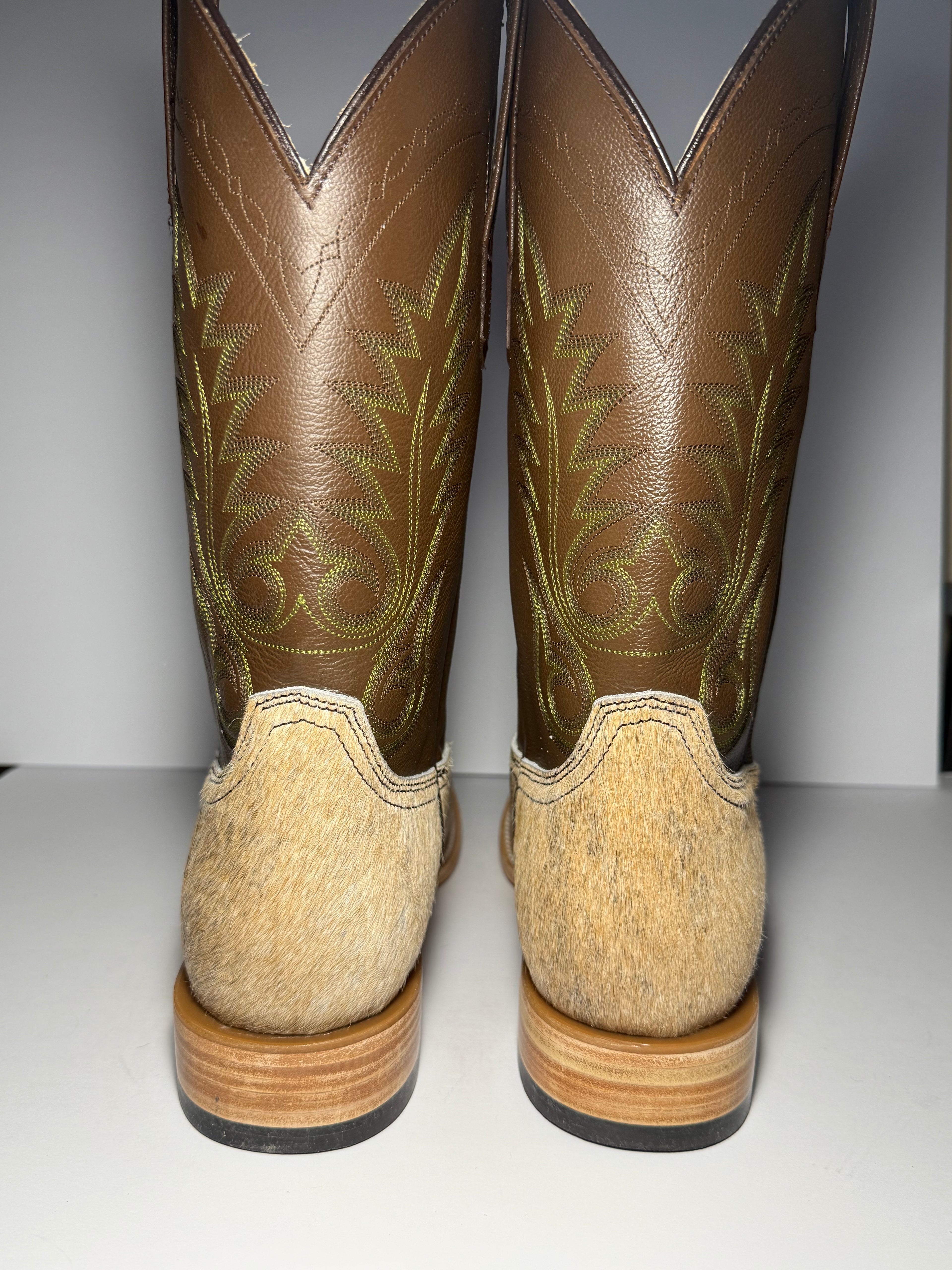 Cowhide Size 12