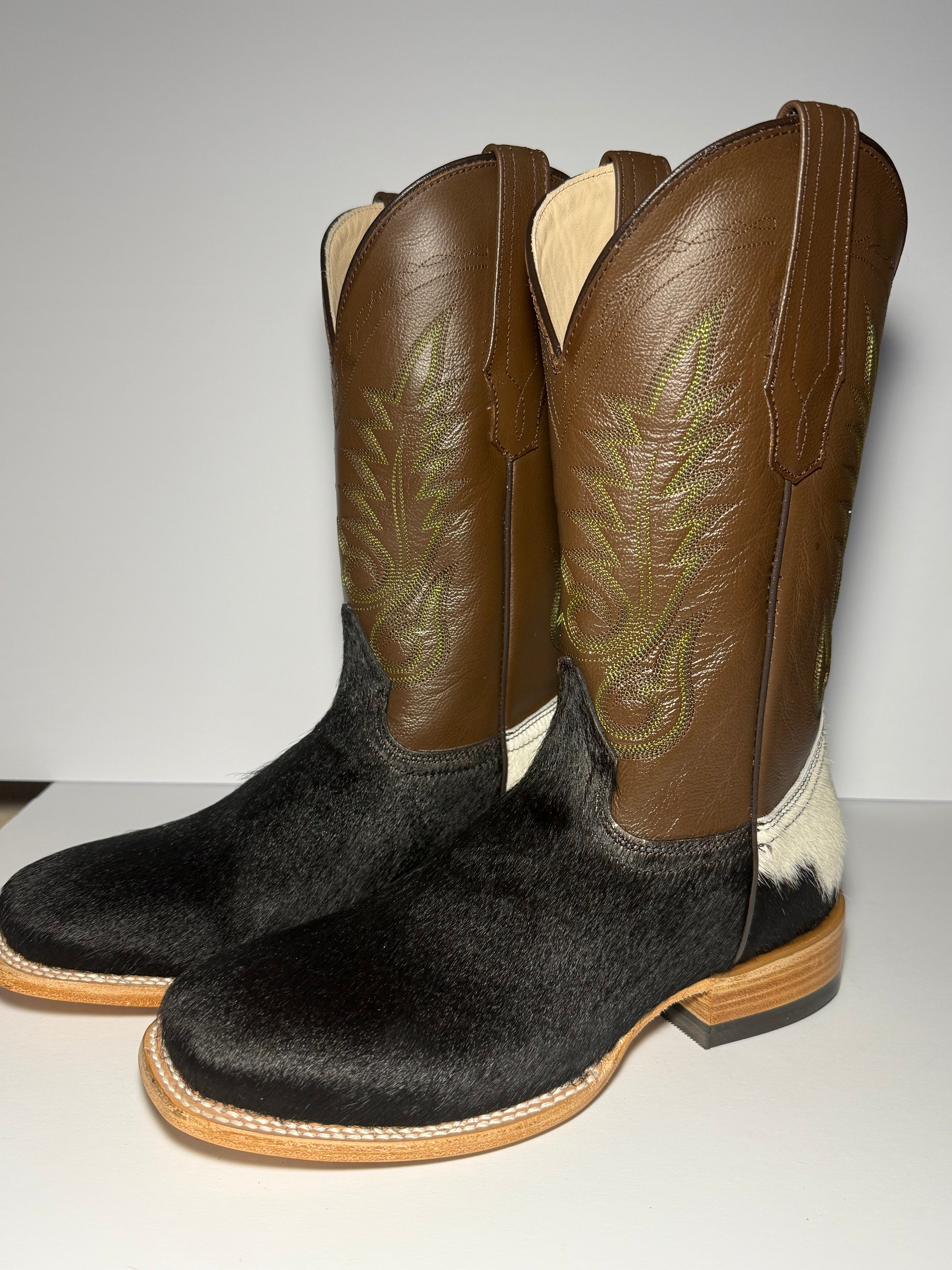Cowhide Size 9