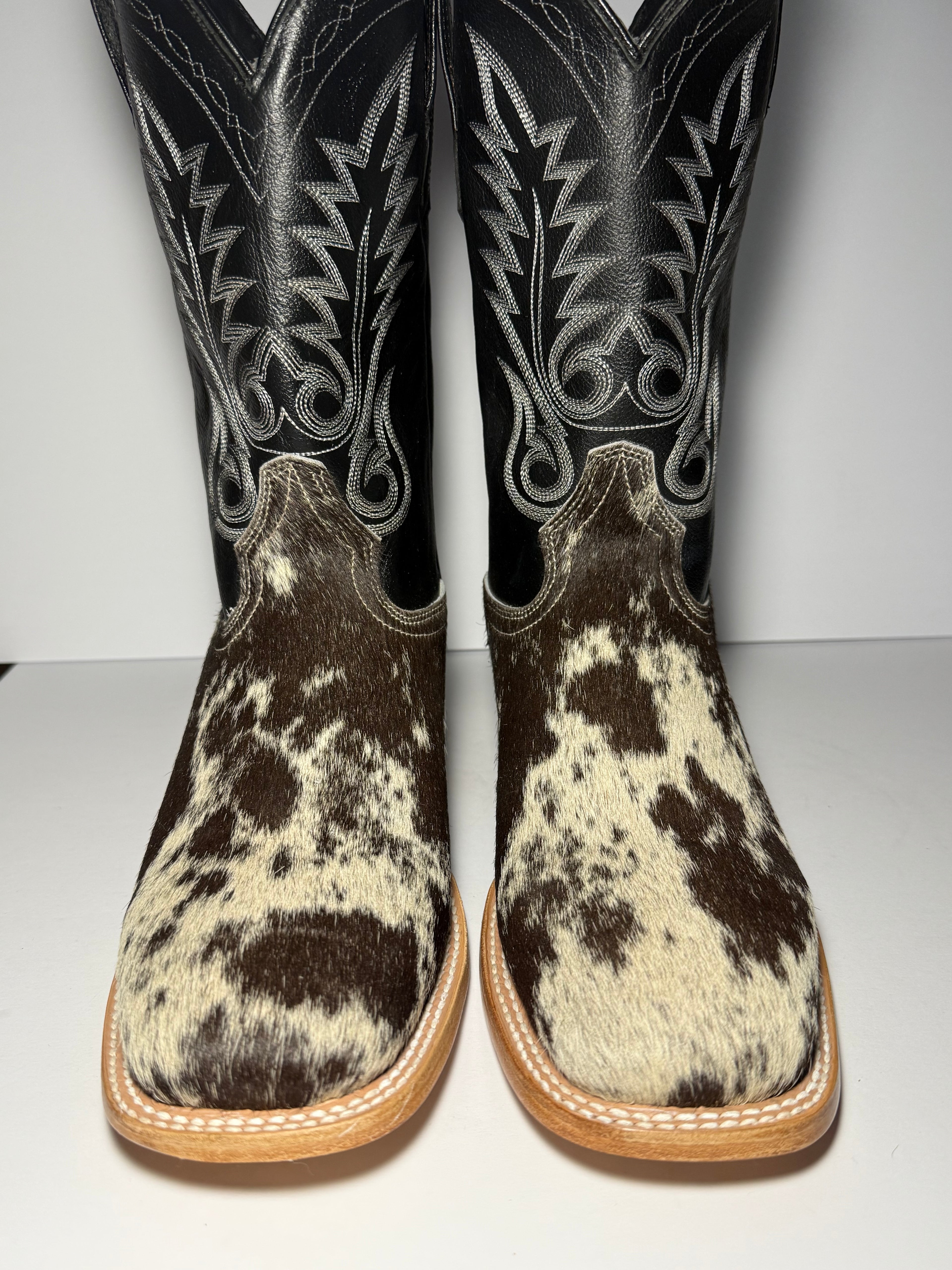 Cowhide Size 10