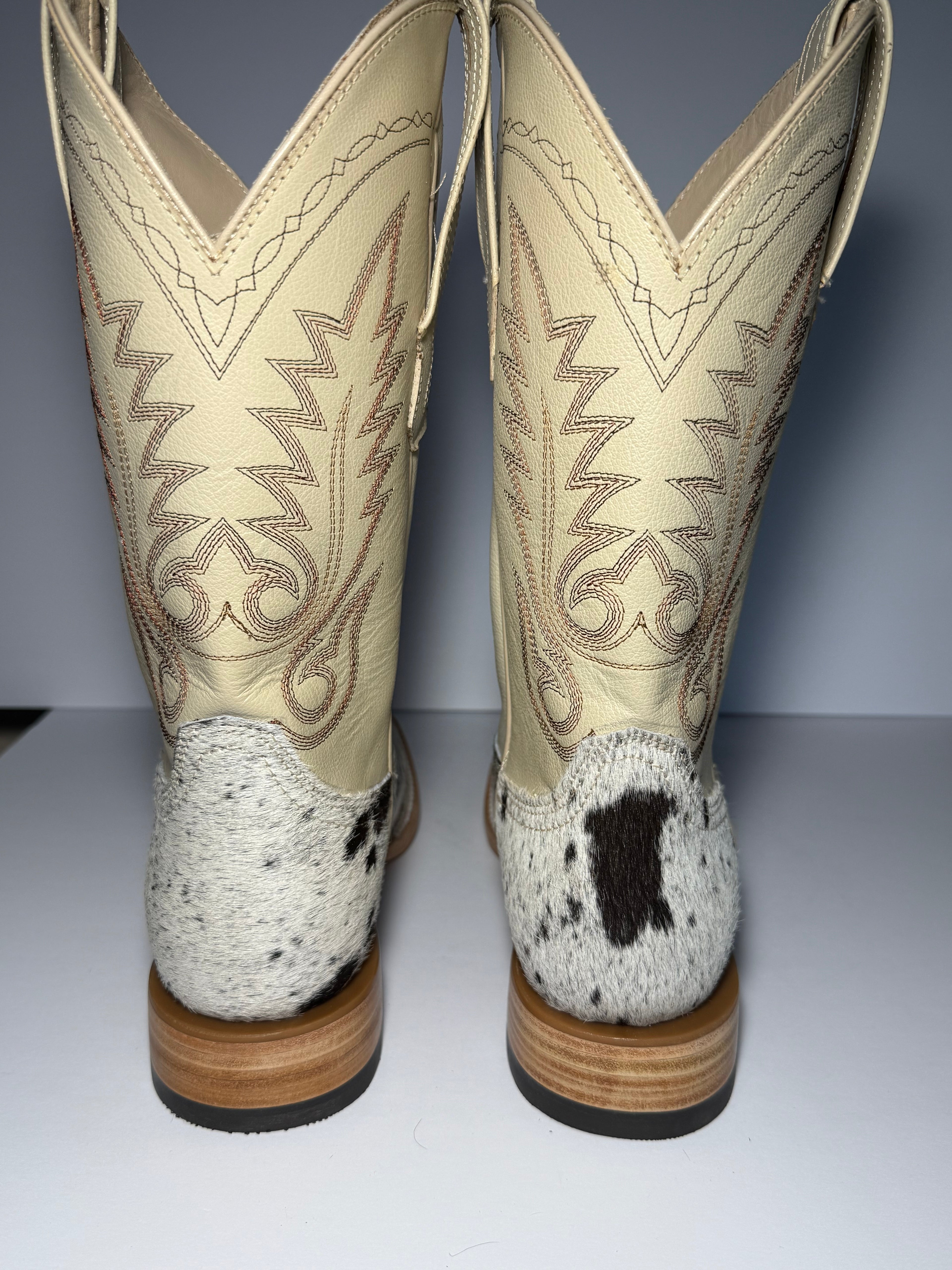 Cowhide Size 9