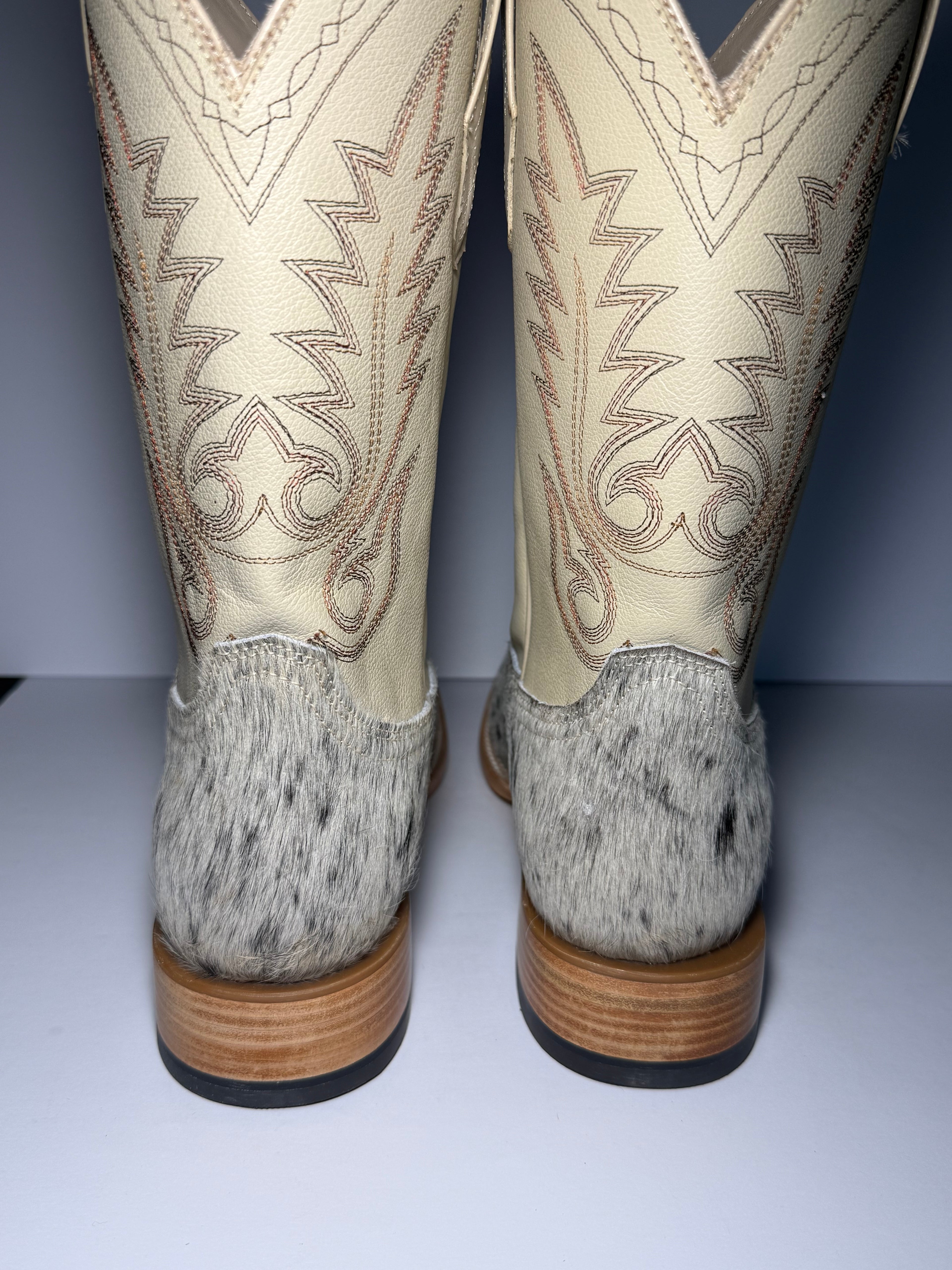Cowhide Size 10.5