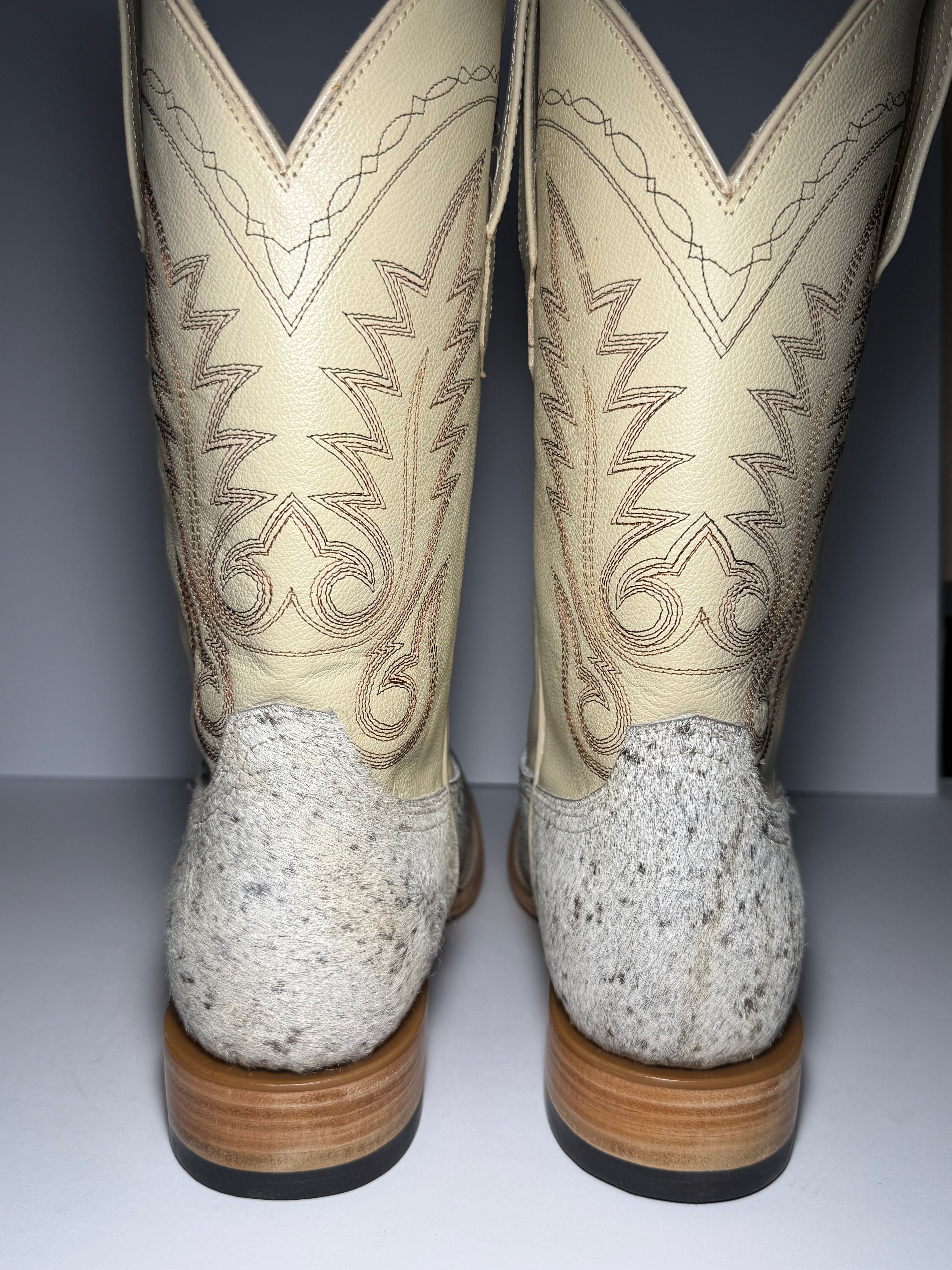 Cowhide Size 12