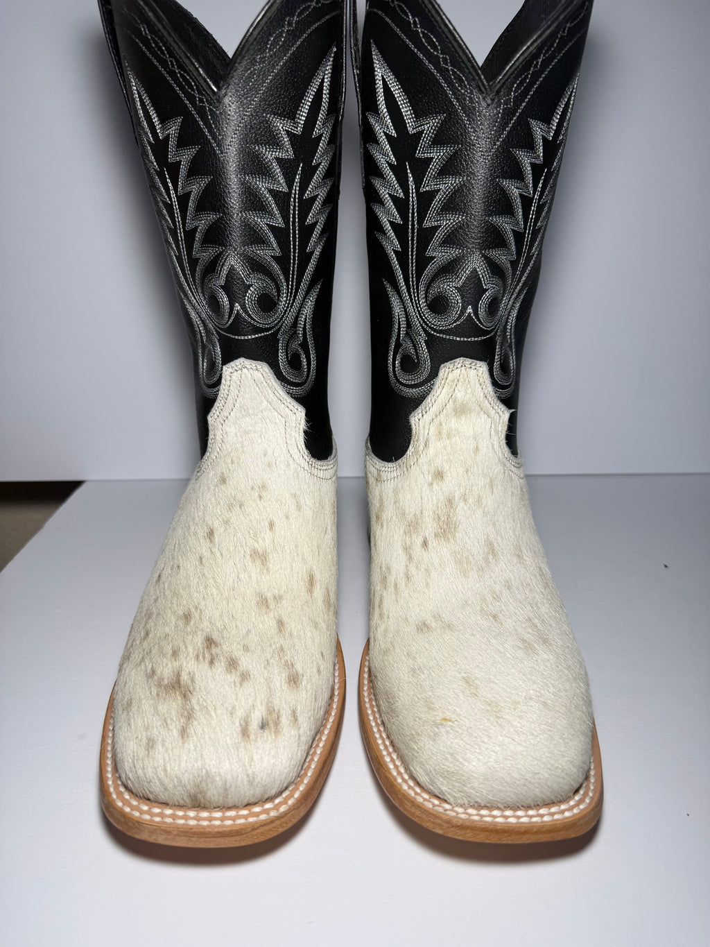 Cowhide Size 9.5