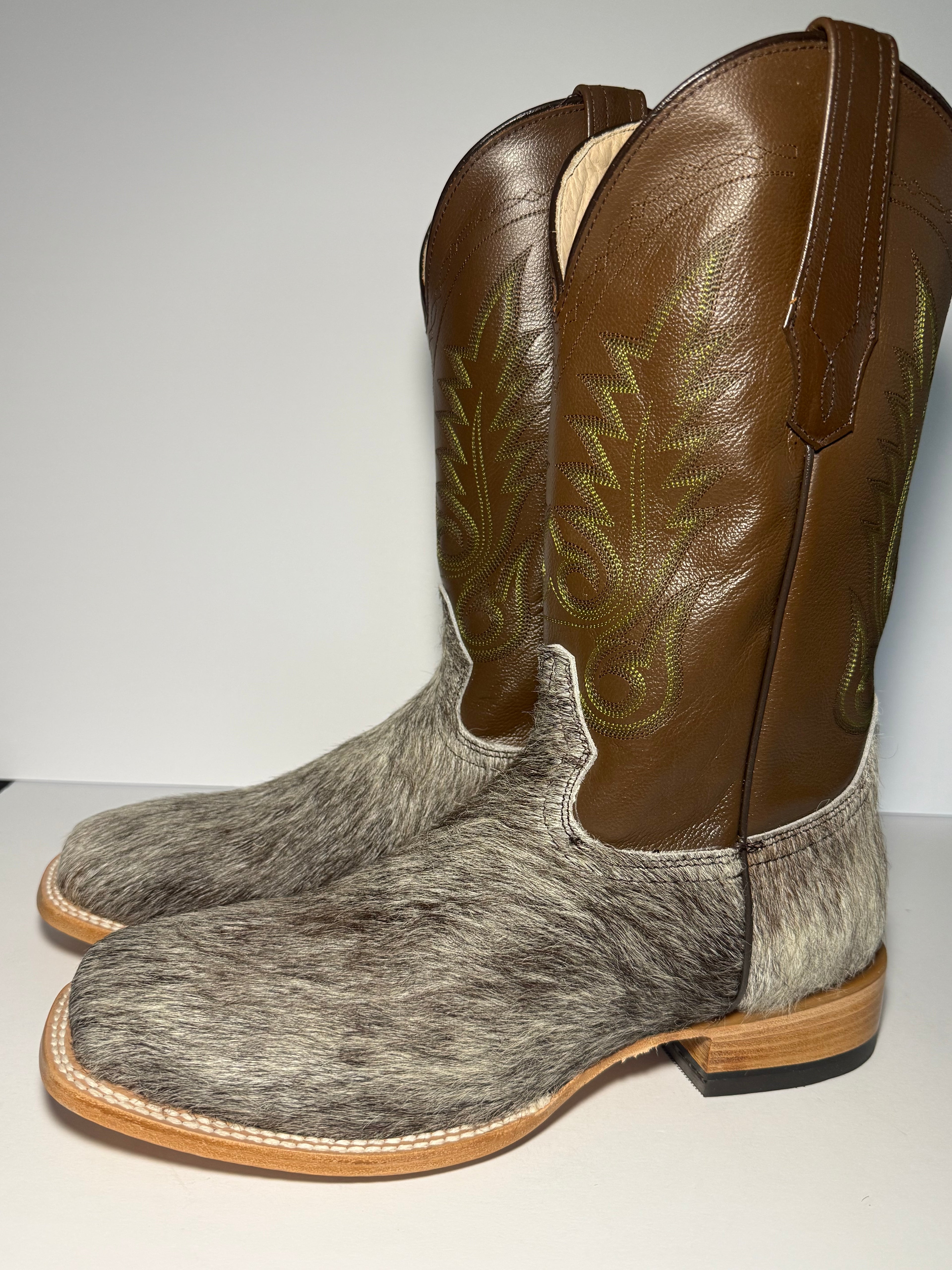 Cowhide Size 10.5