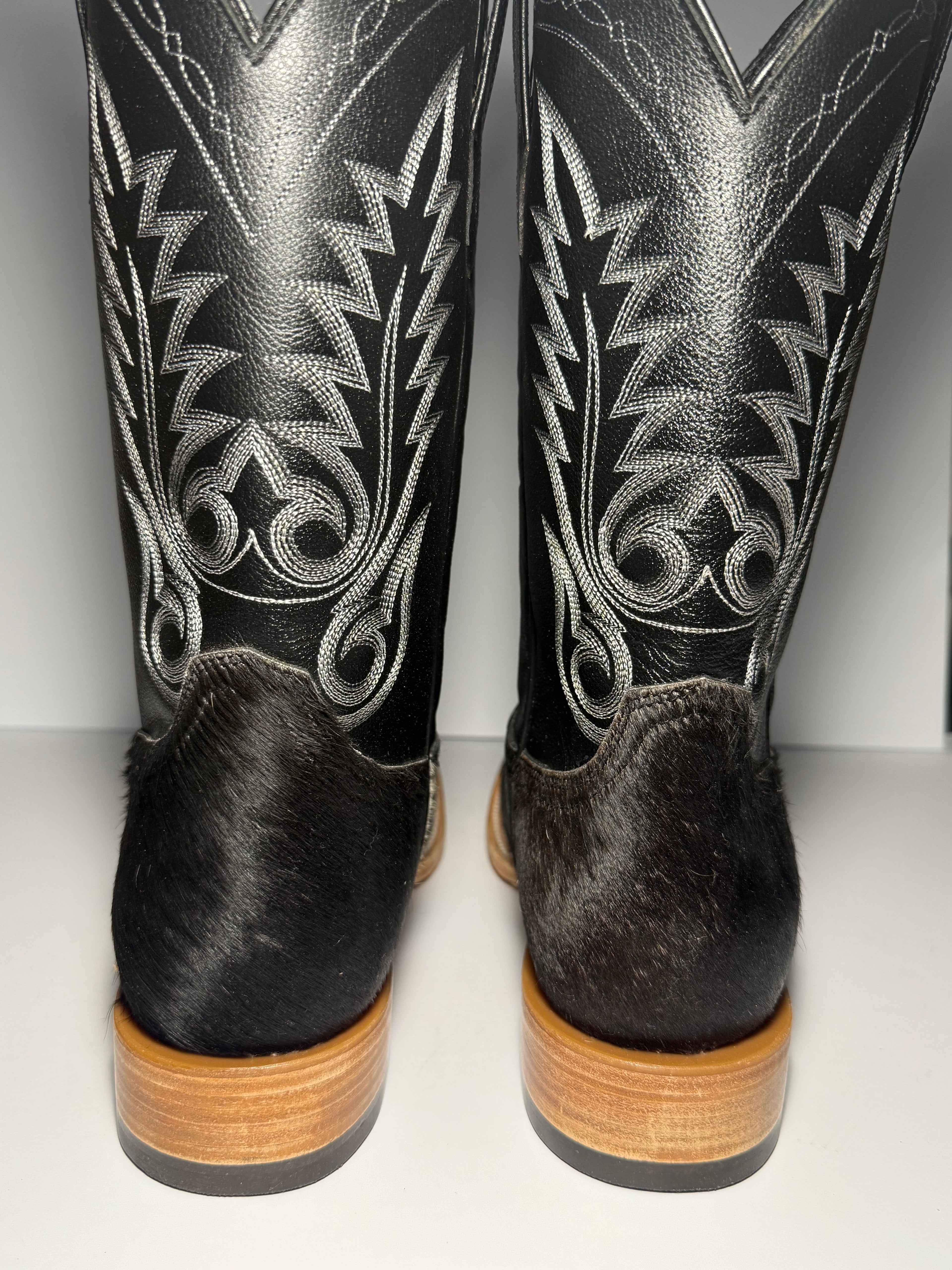 Cowhide Size 12