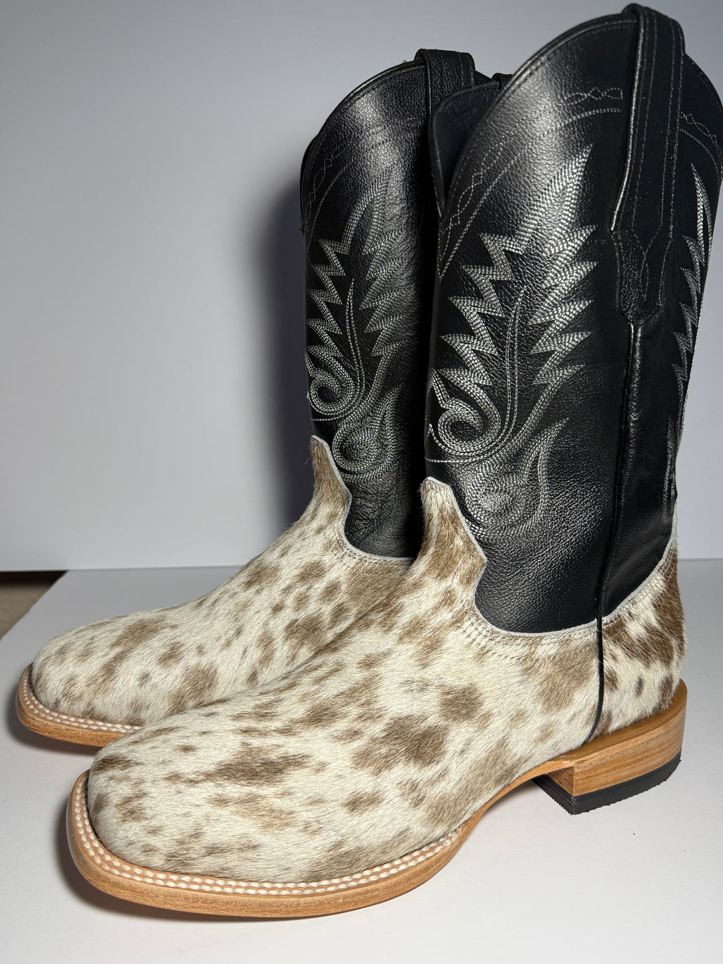 Cowhide Size 9.5
