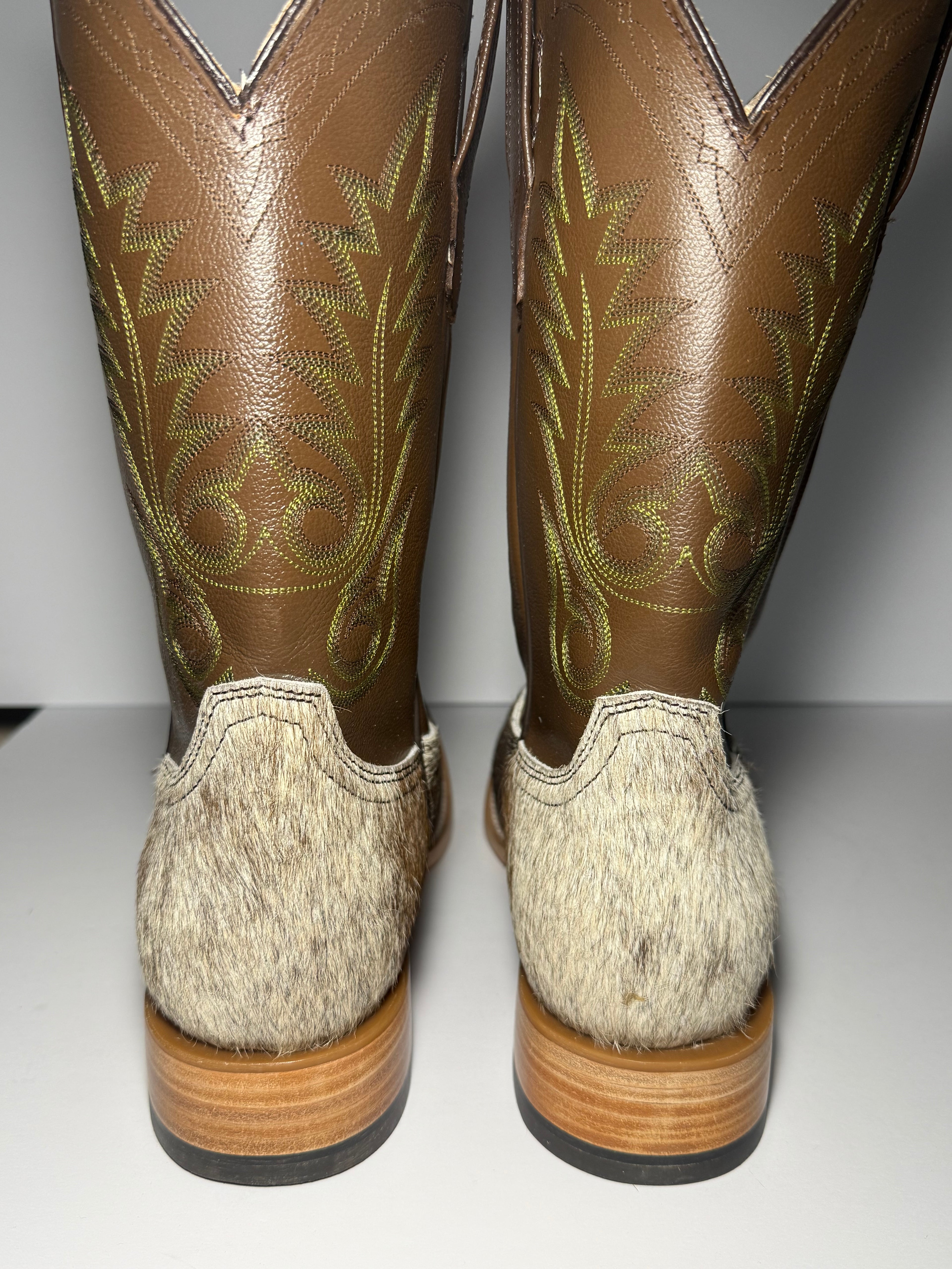Cowhide Size 10