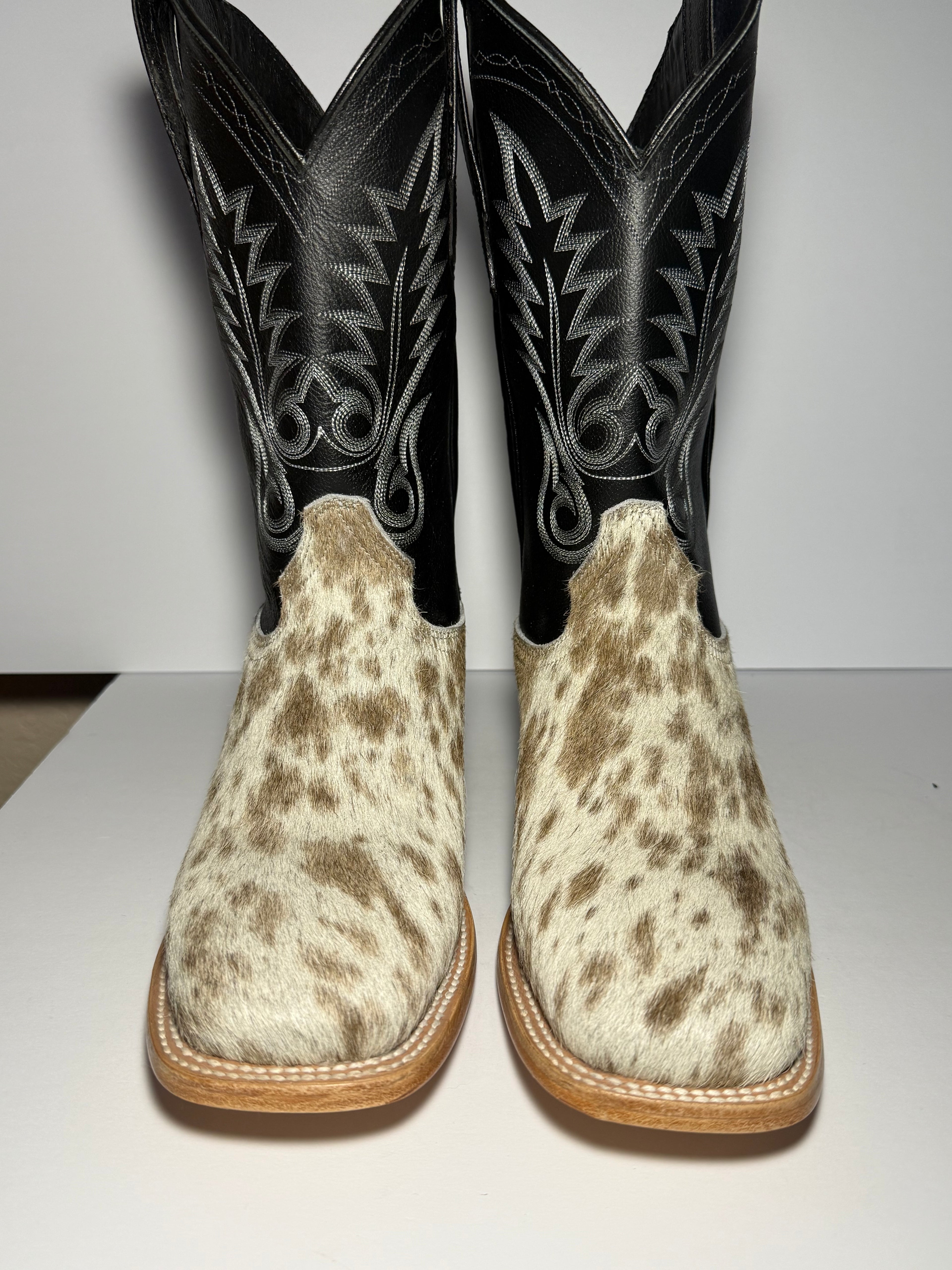 Cowhide Size 9.5
