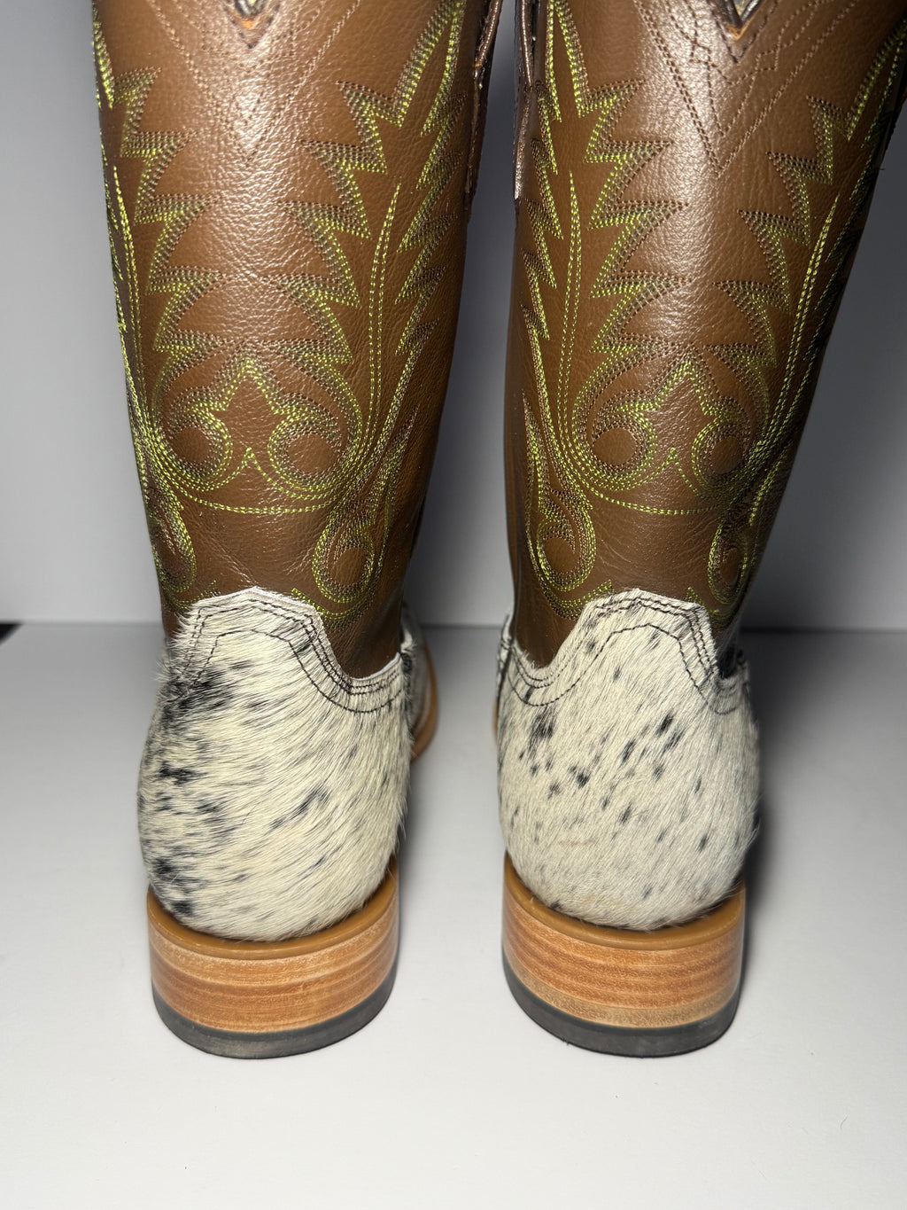 Cowhide Size 10
