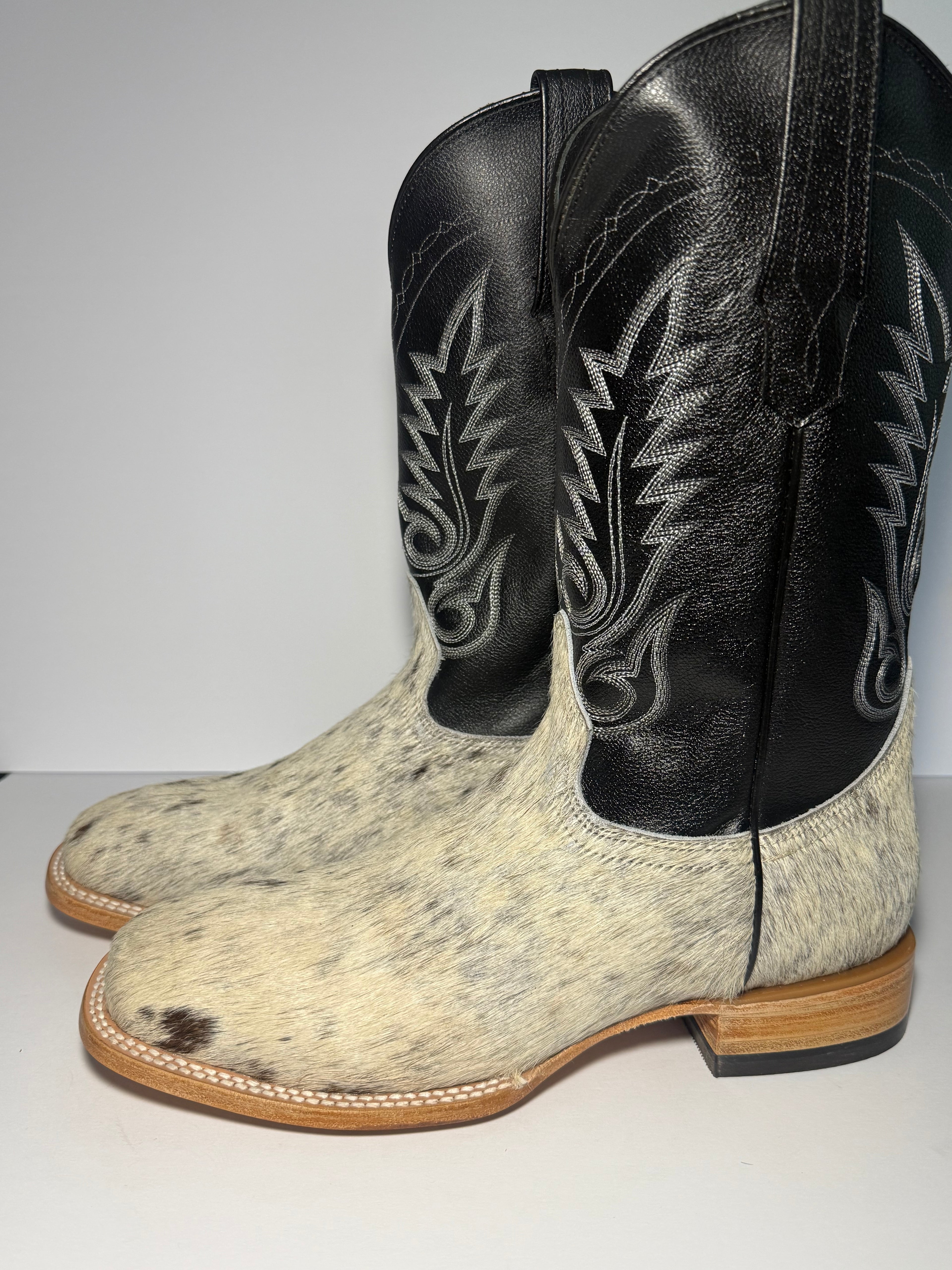 Cowhide Size 10.5