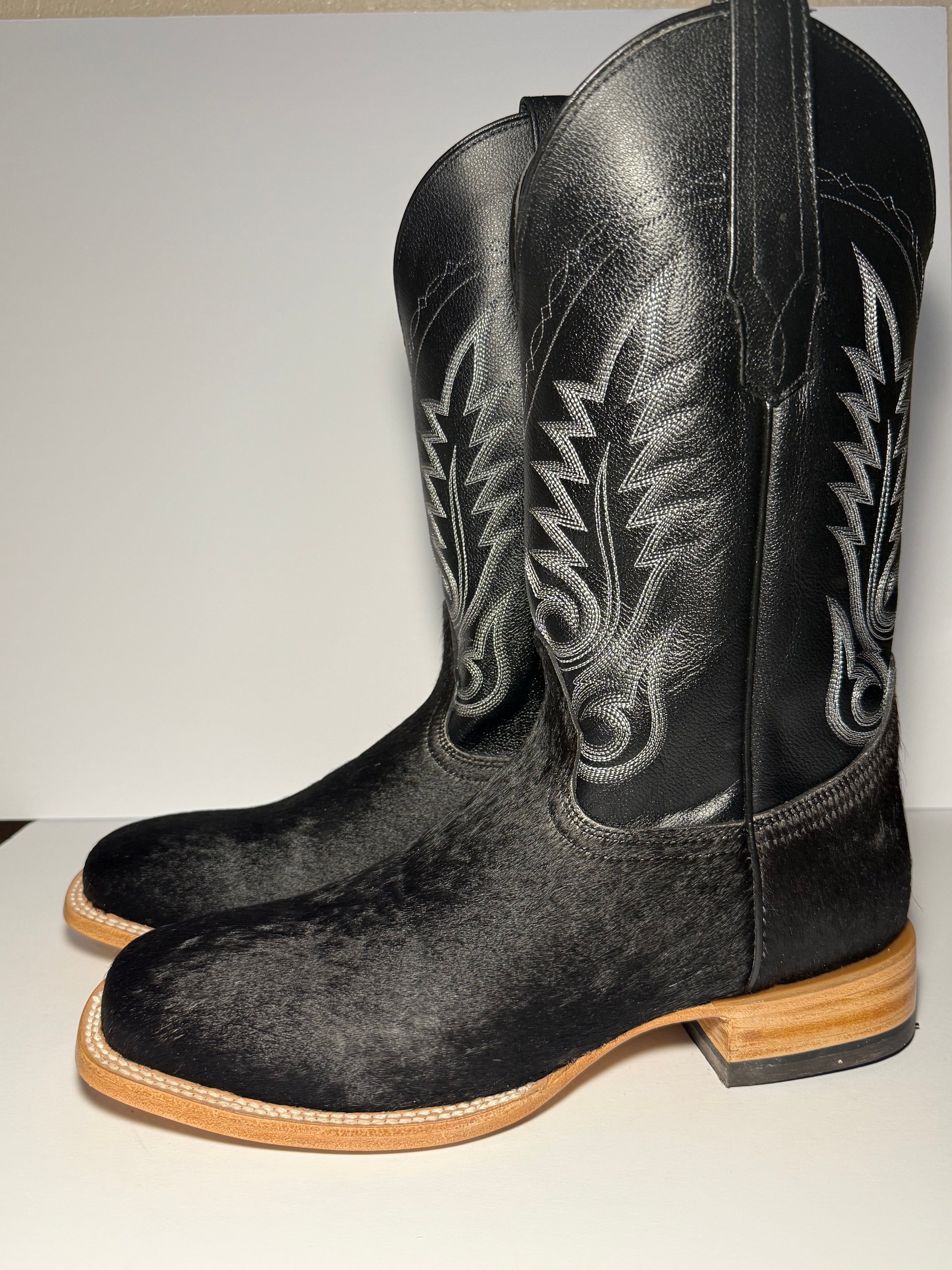 Cowhide Size 11