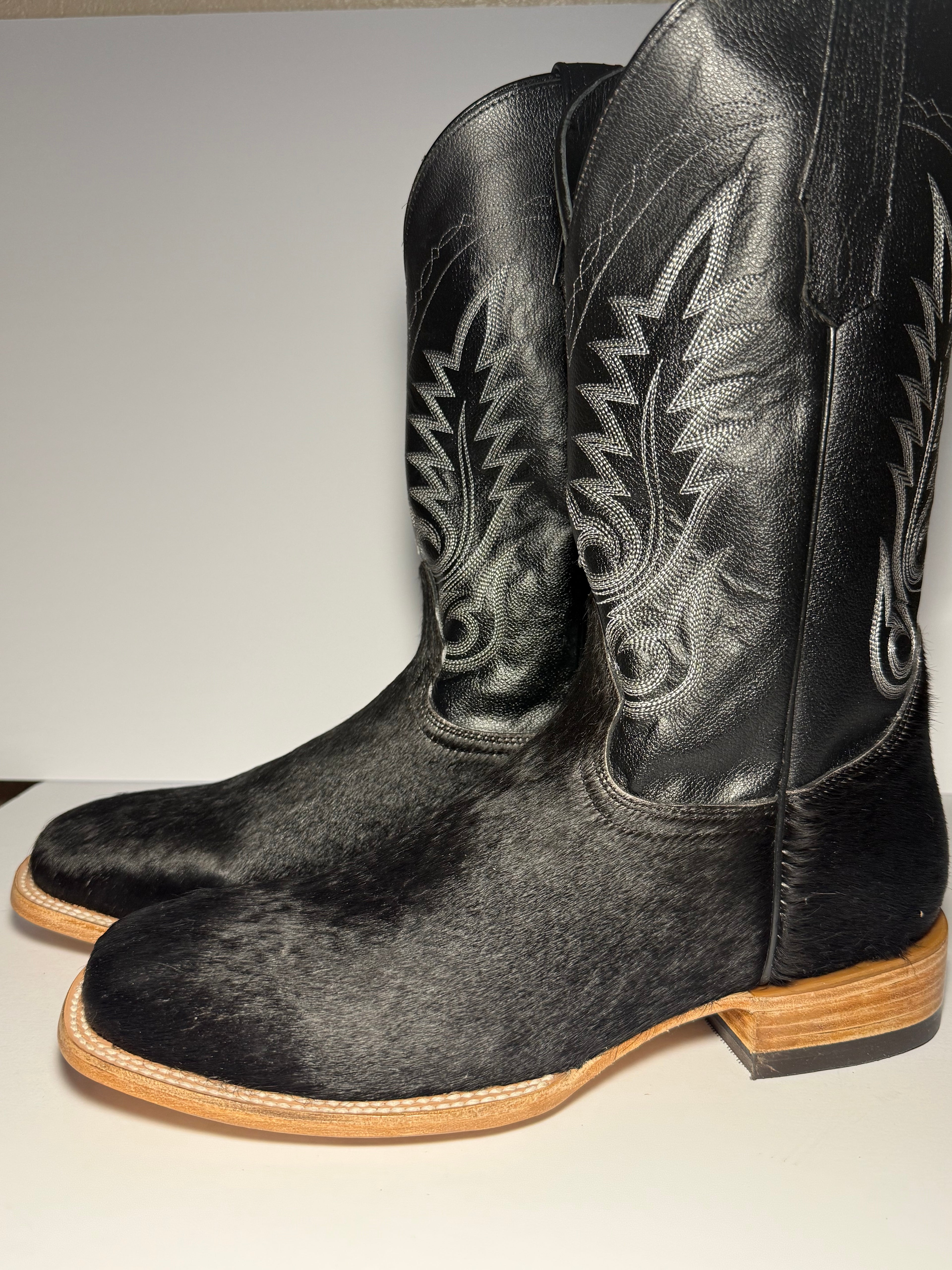 Cowhide Size 12