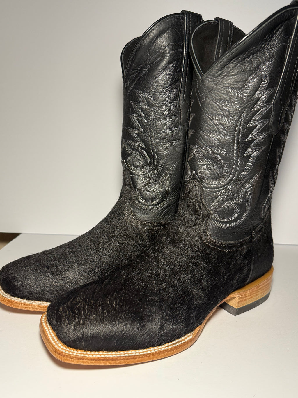 Cowhide Size 10