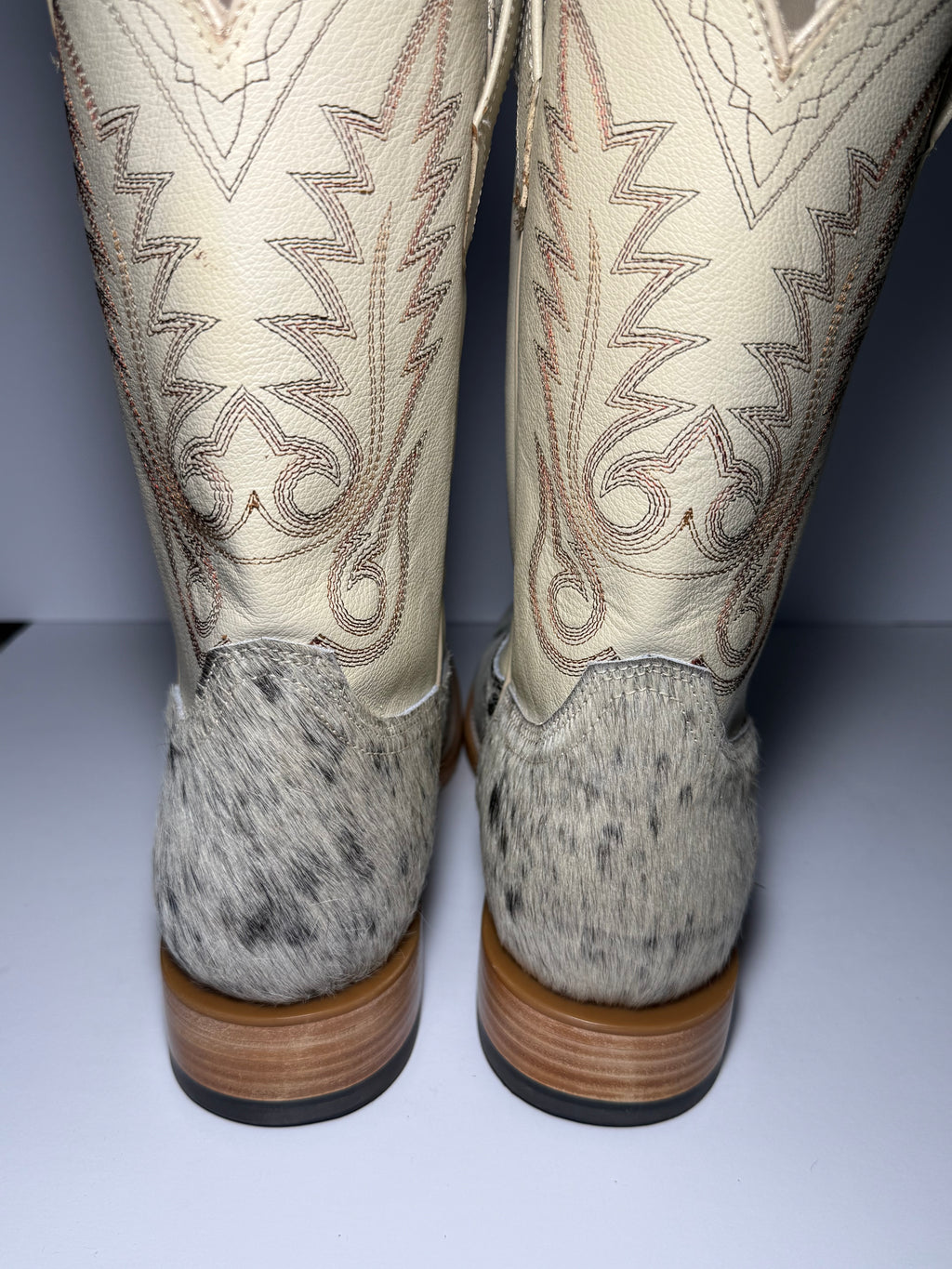 Cowhide Size 10