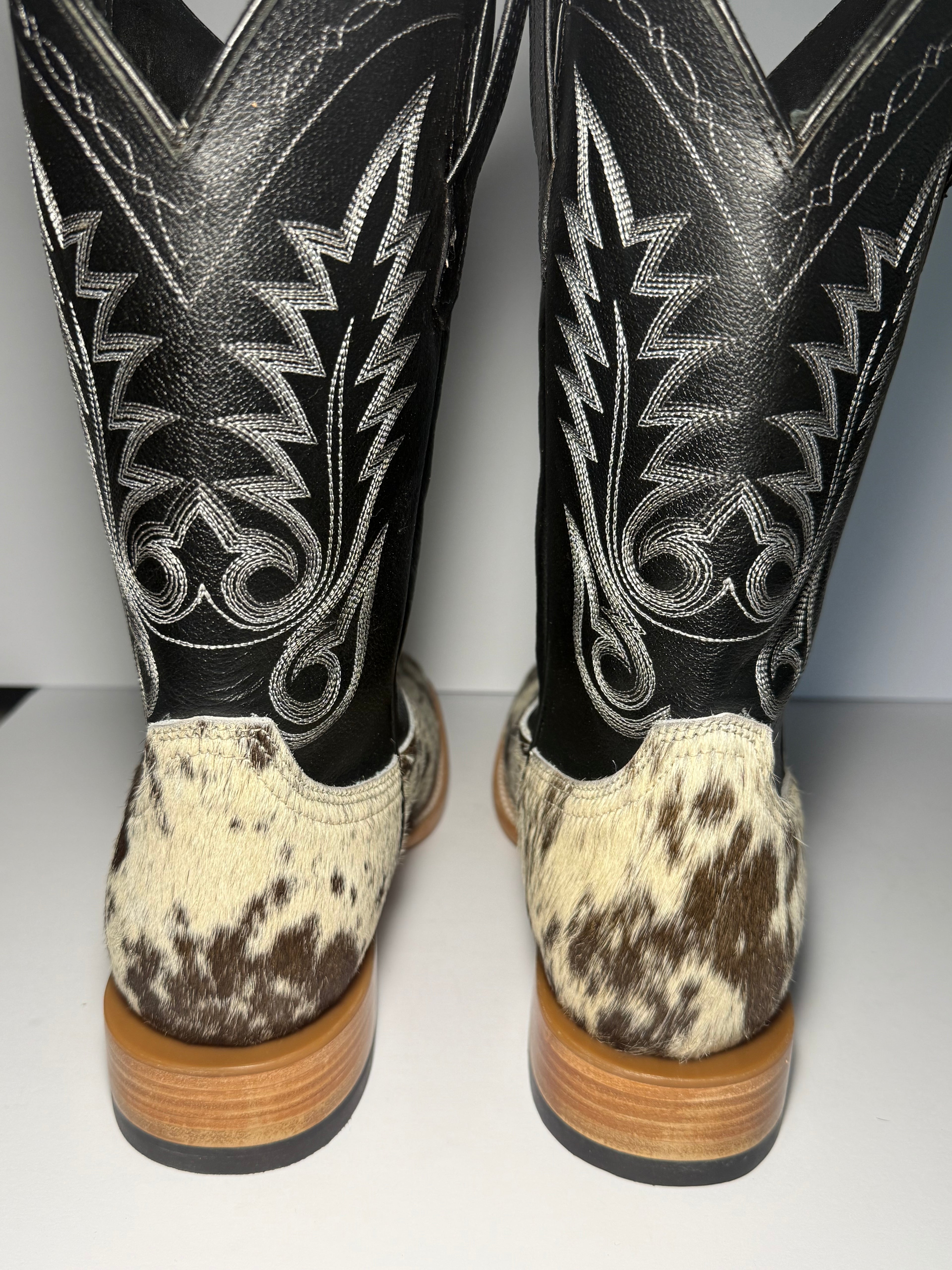 Cowhide Size 10.5