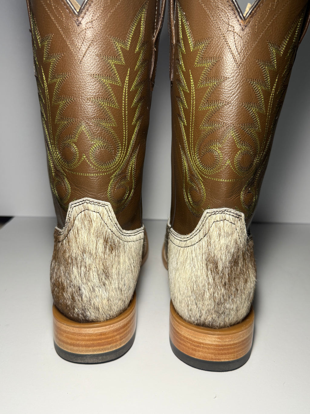 Cowhide Size 10