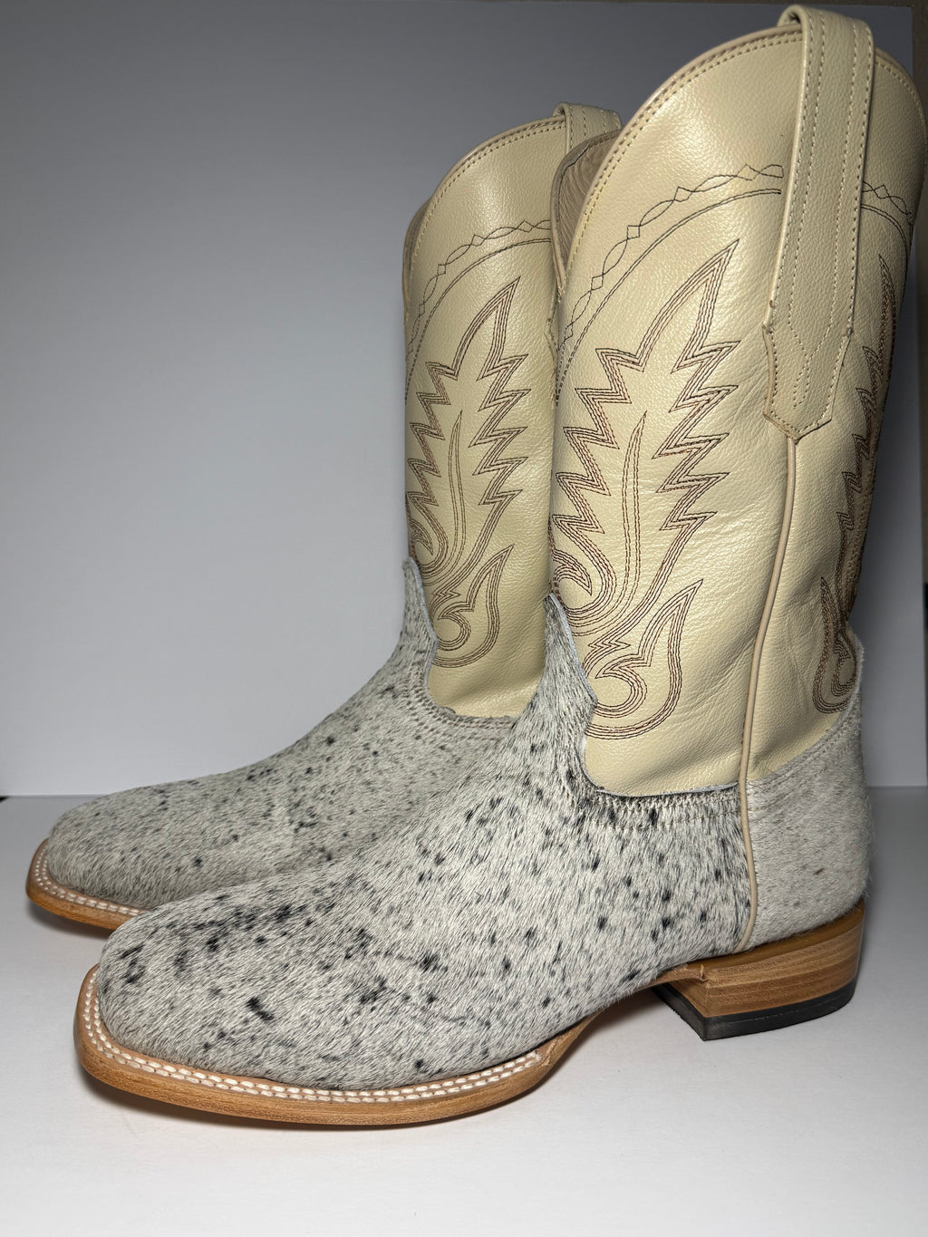 Cowhide Size 11
