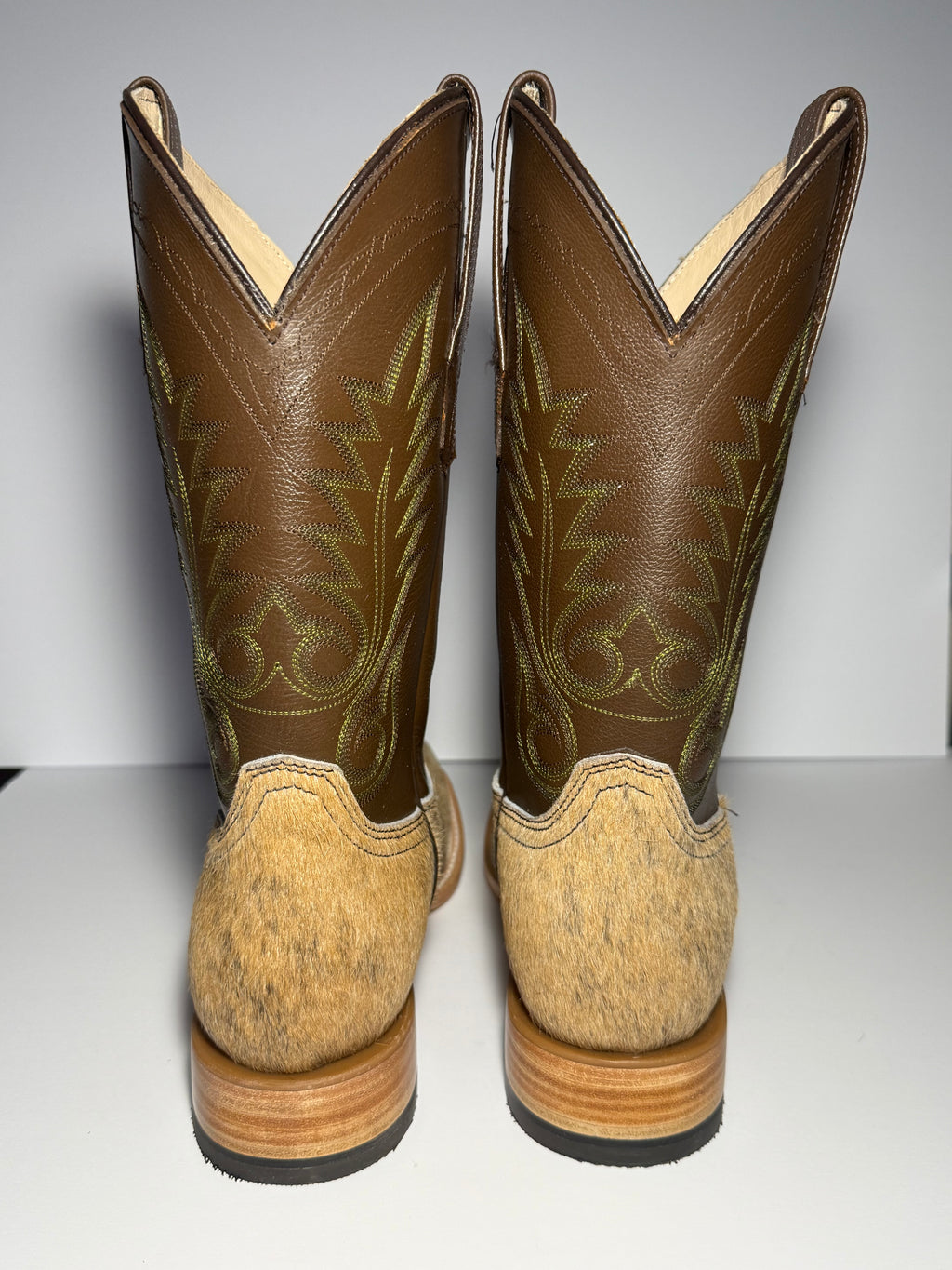 Cowhide Size 8.5