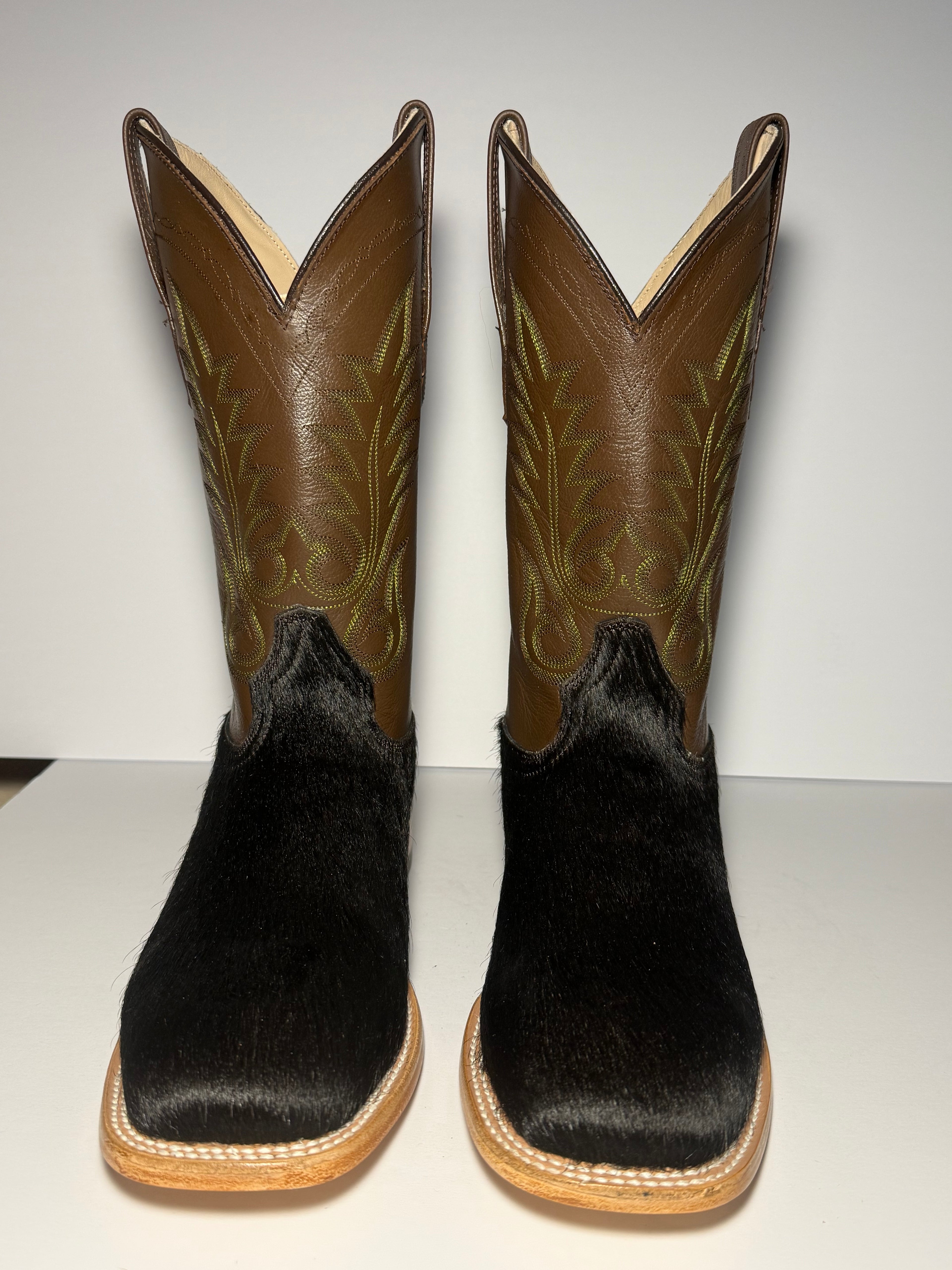 Cowhide Size 9