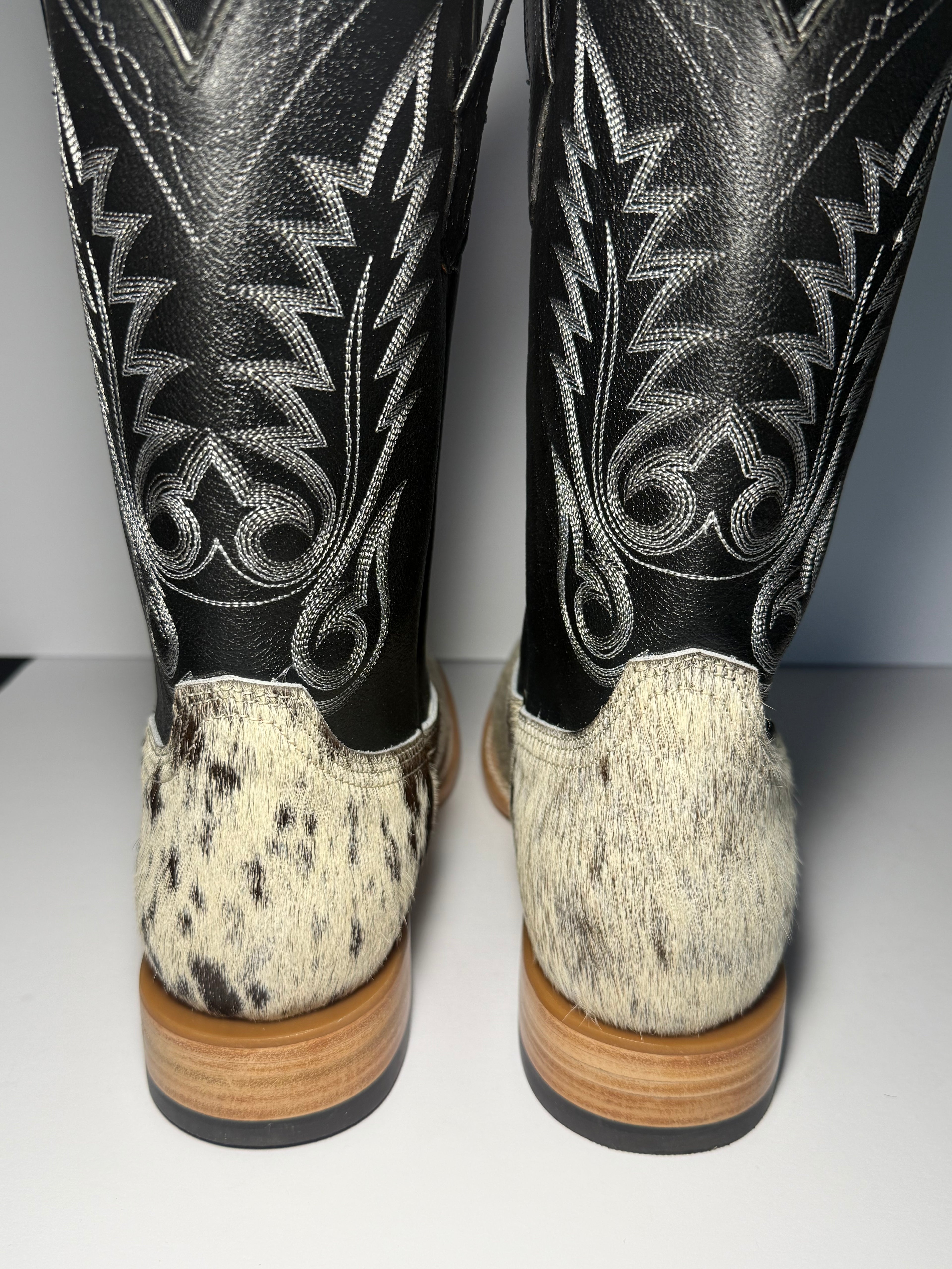 Cowhide Size 10.5