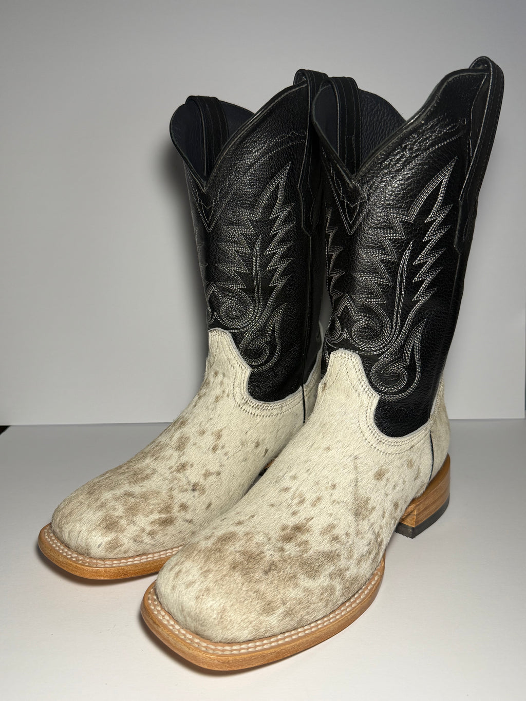 Cowhide Size 8.5