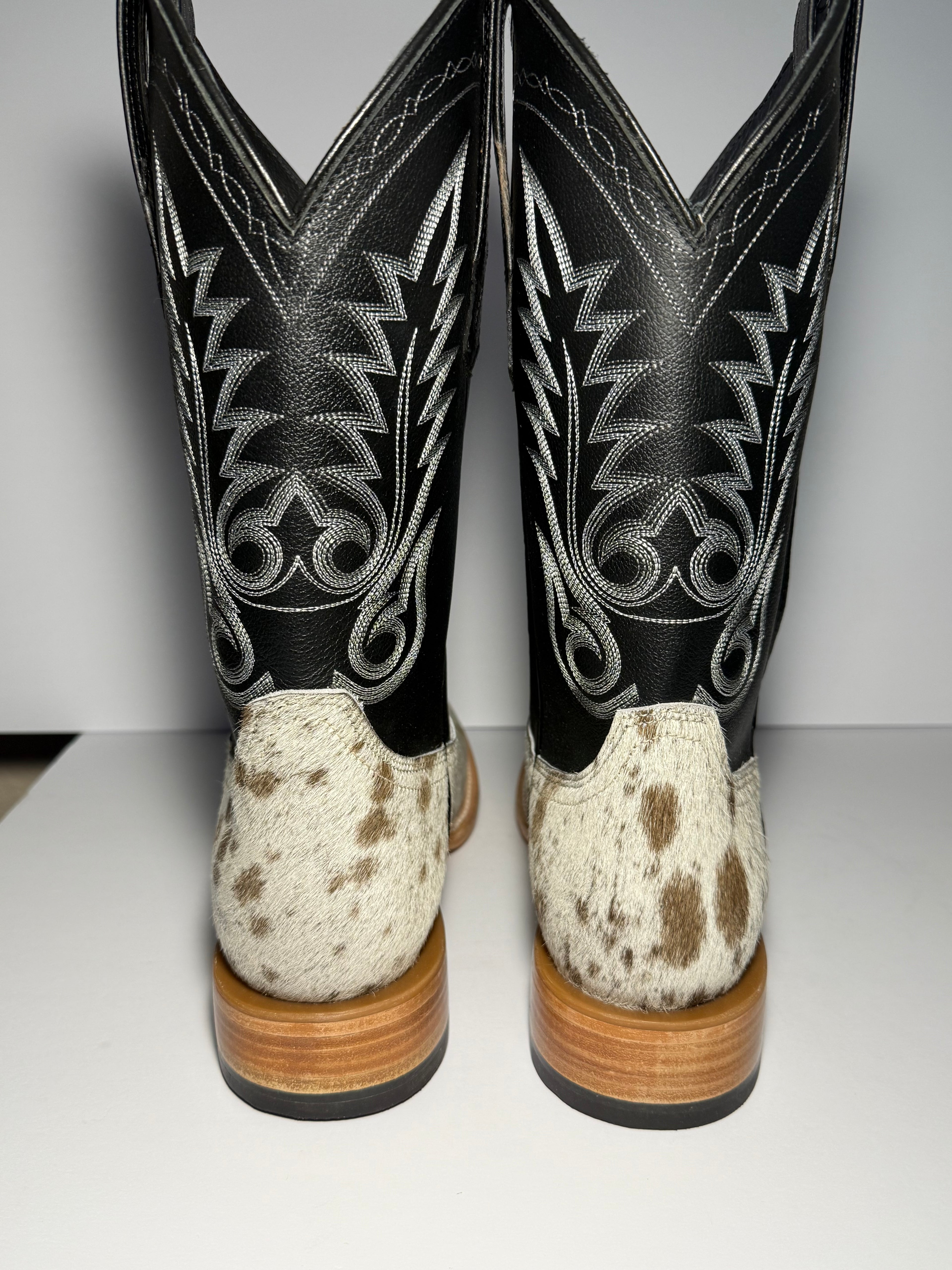 Cowhide Size 9.5