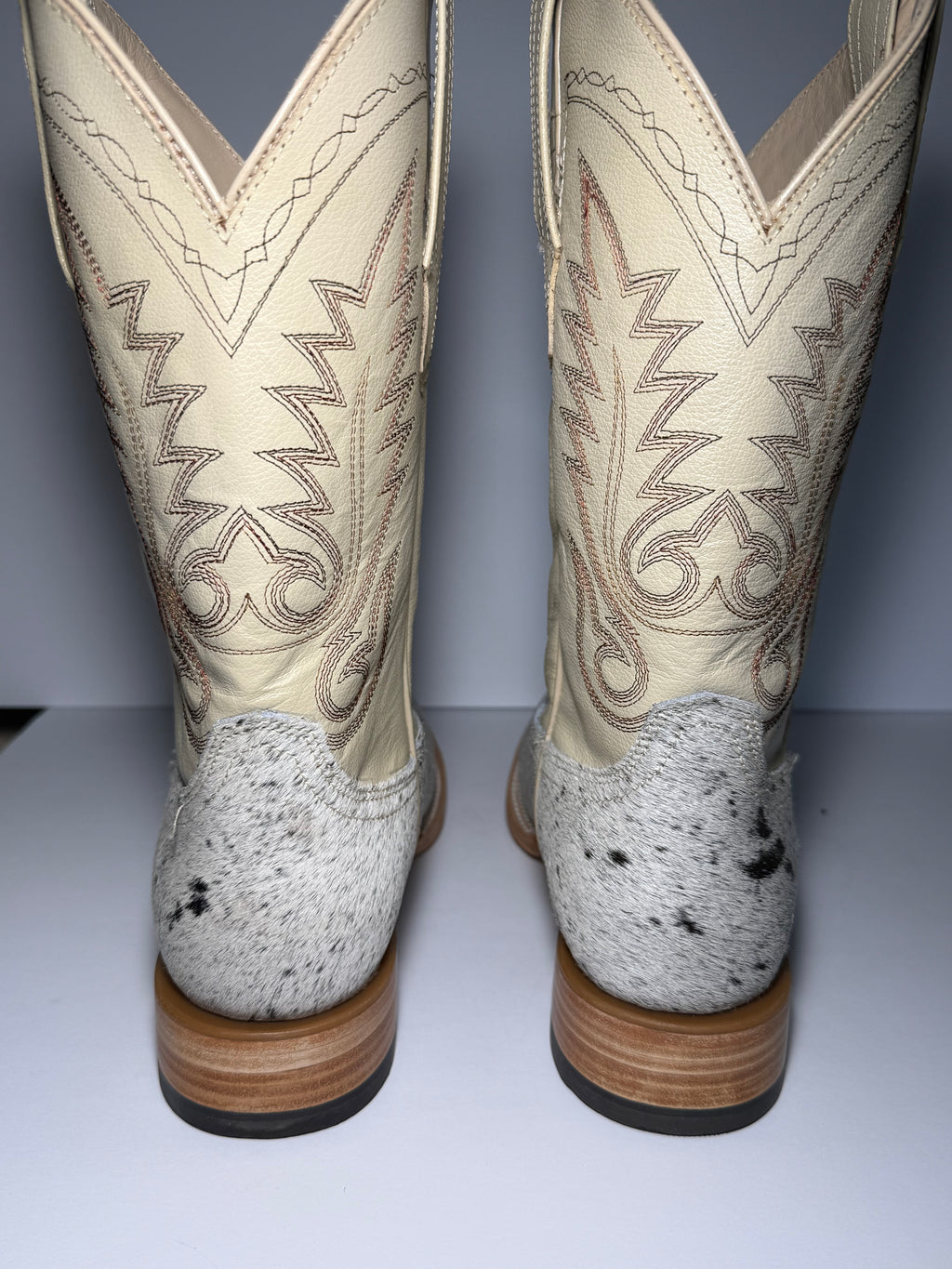 Cowhide Size 9.5