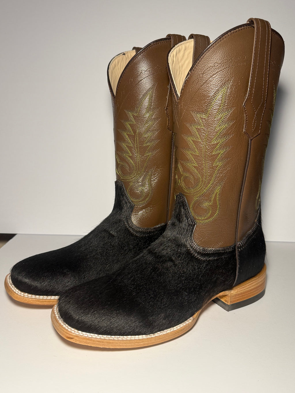 Cowhide Size 9