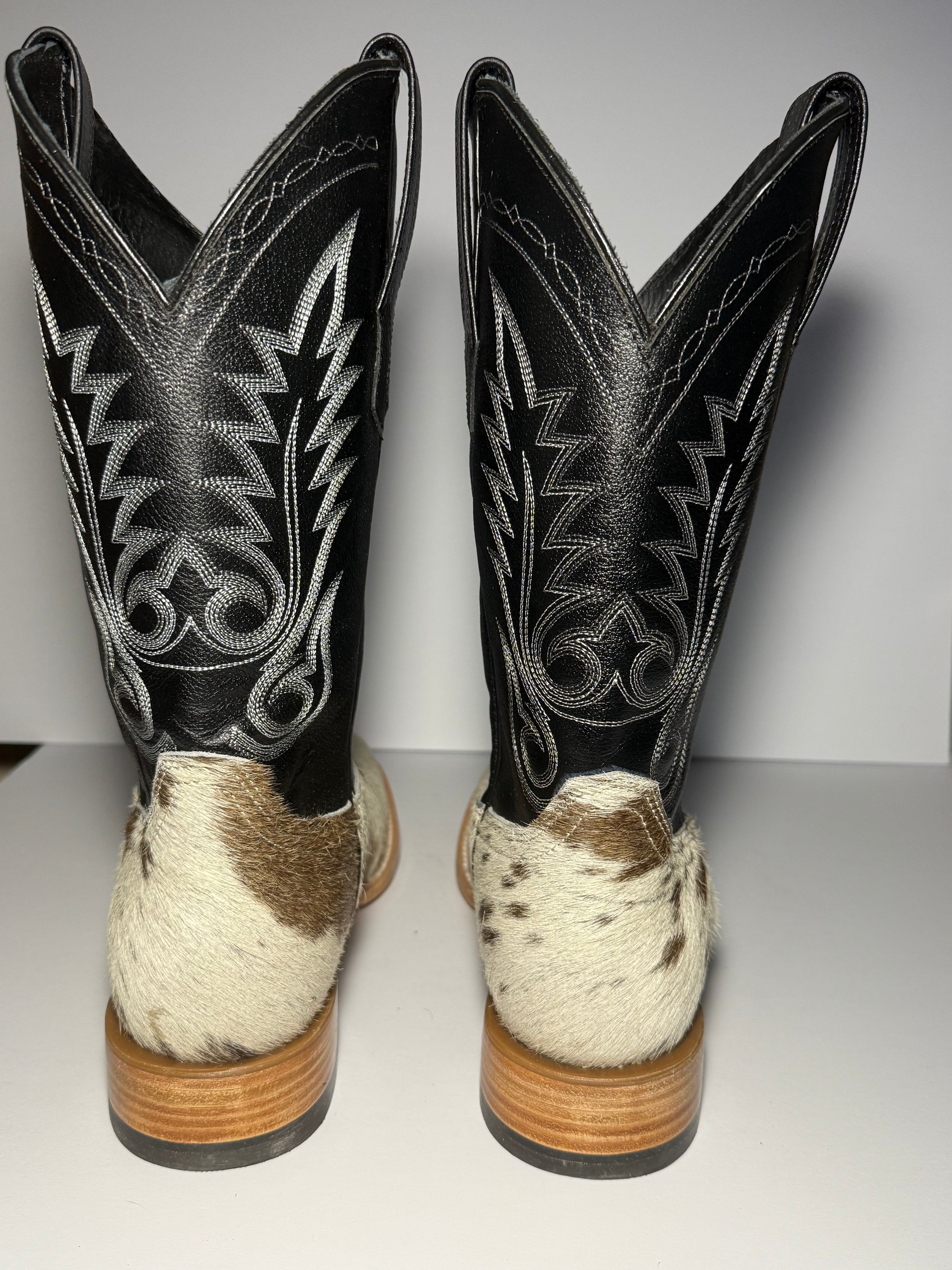 Cowhide Size 9
