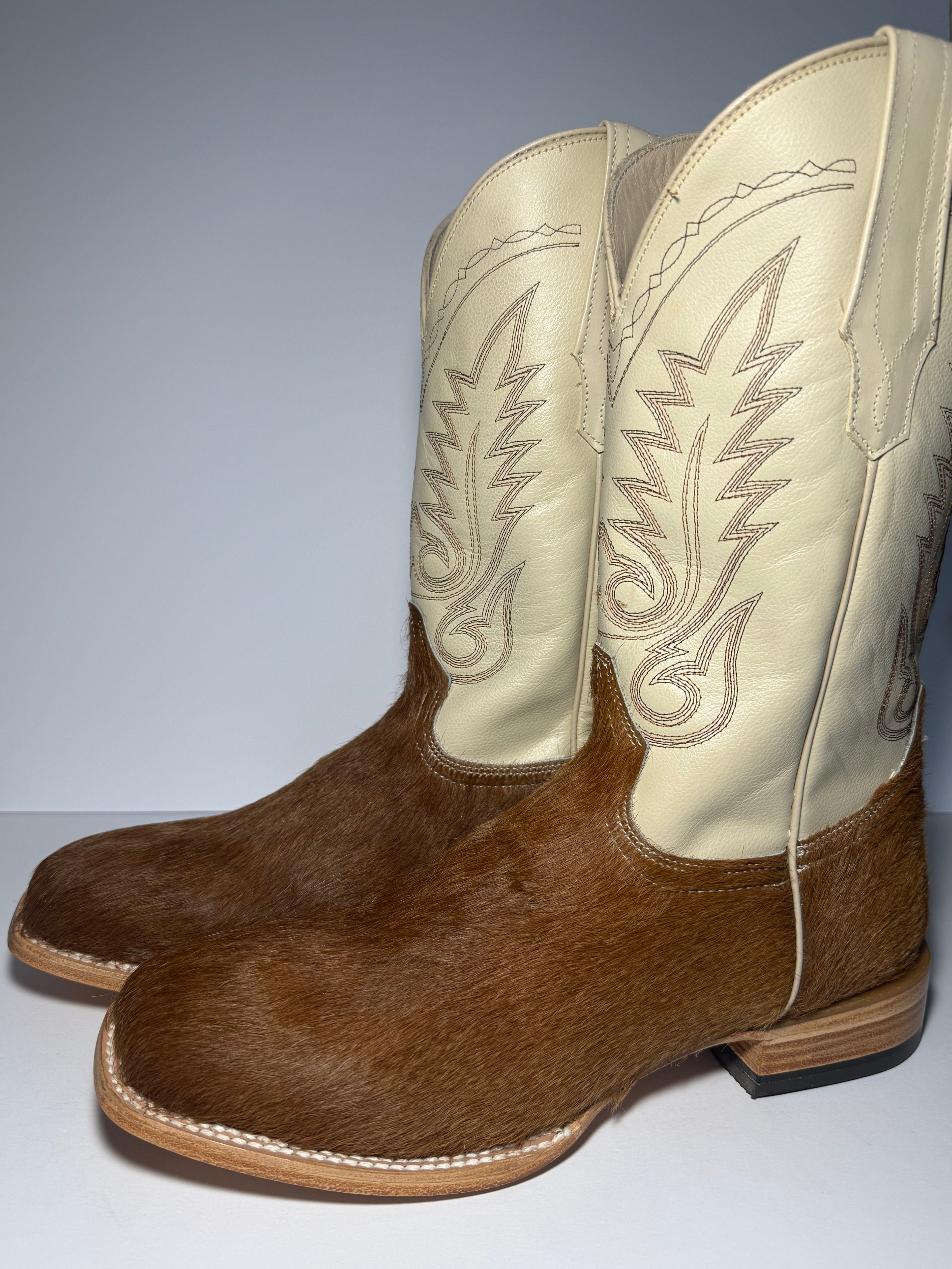 Cowhide Size 10.5