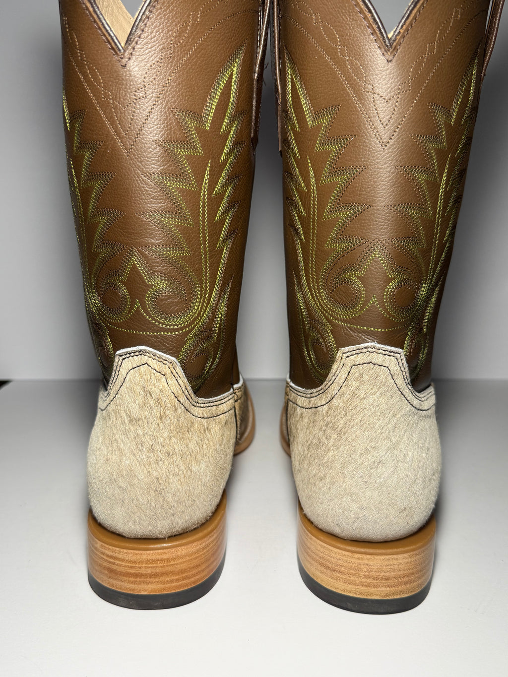 Cowhide Size 11.5