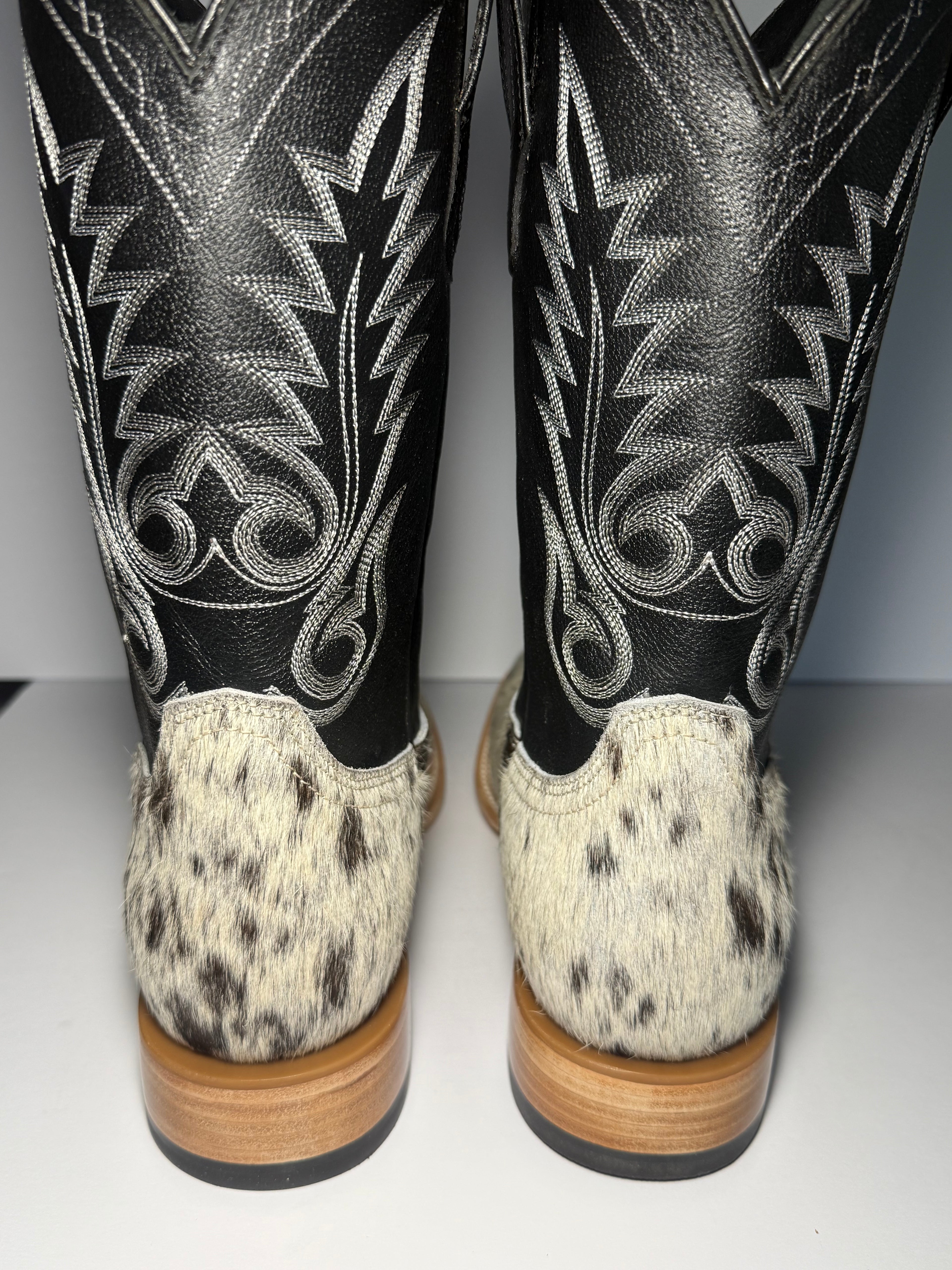 Cowhide Size 10.5
