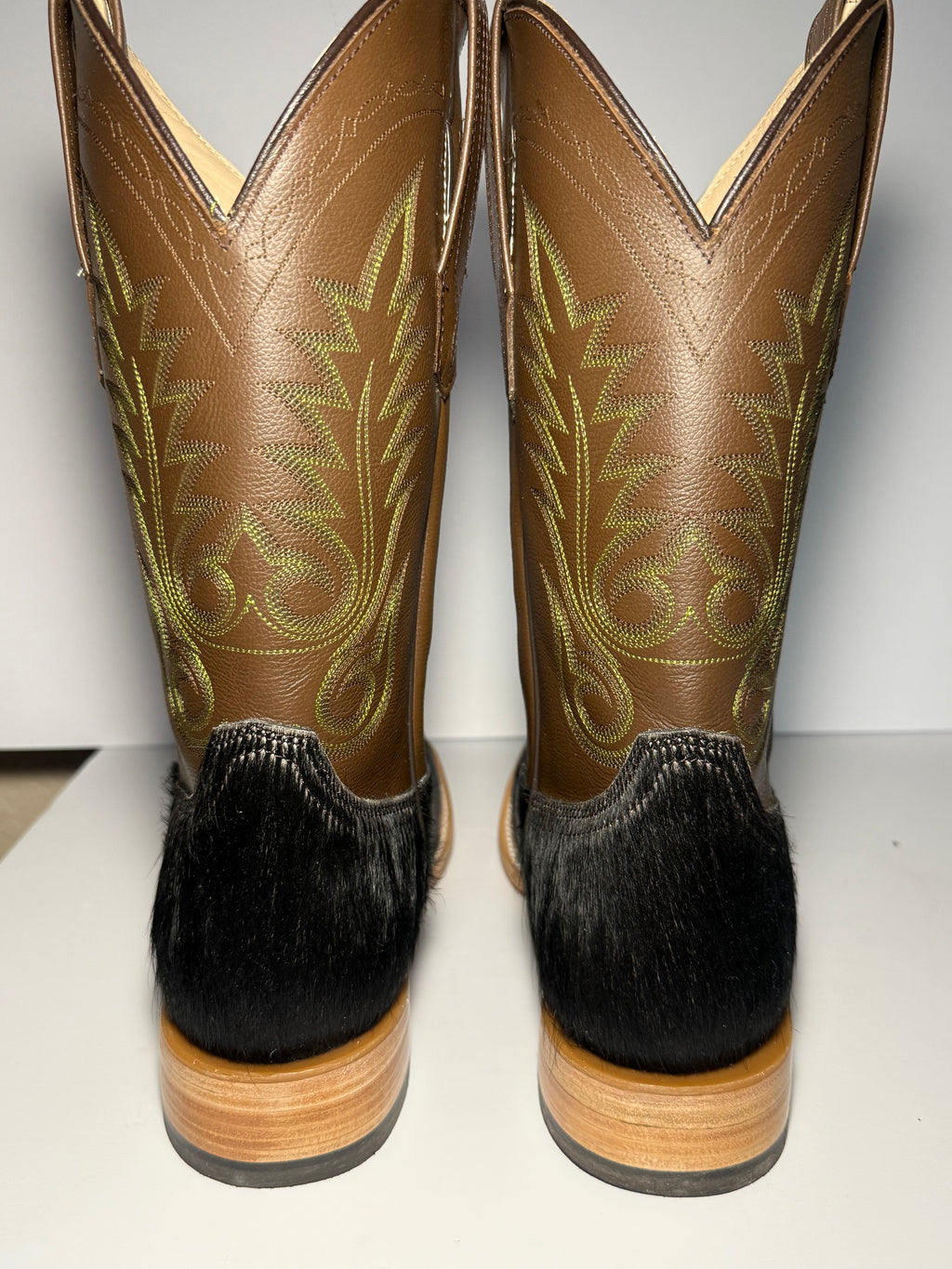 Cowhide Size 9.5