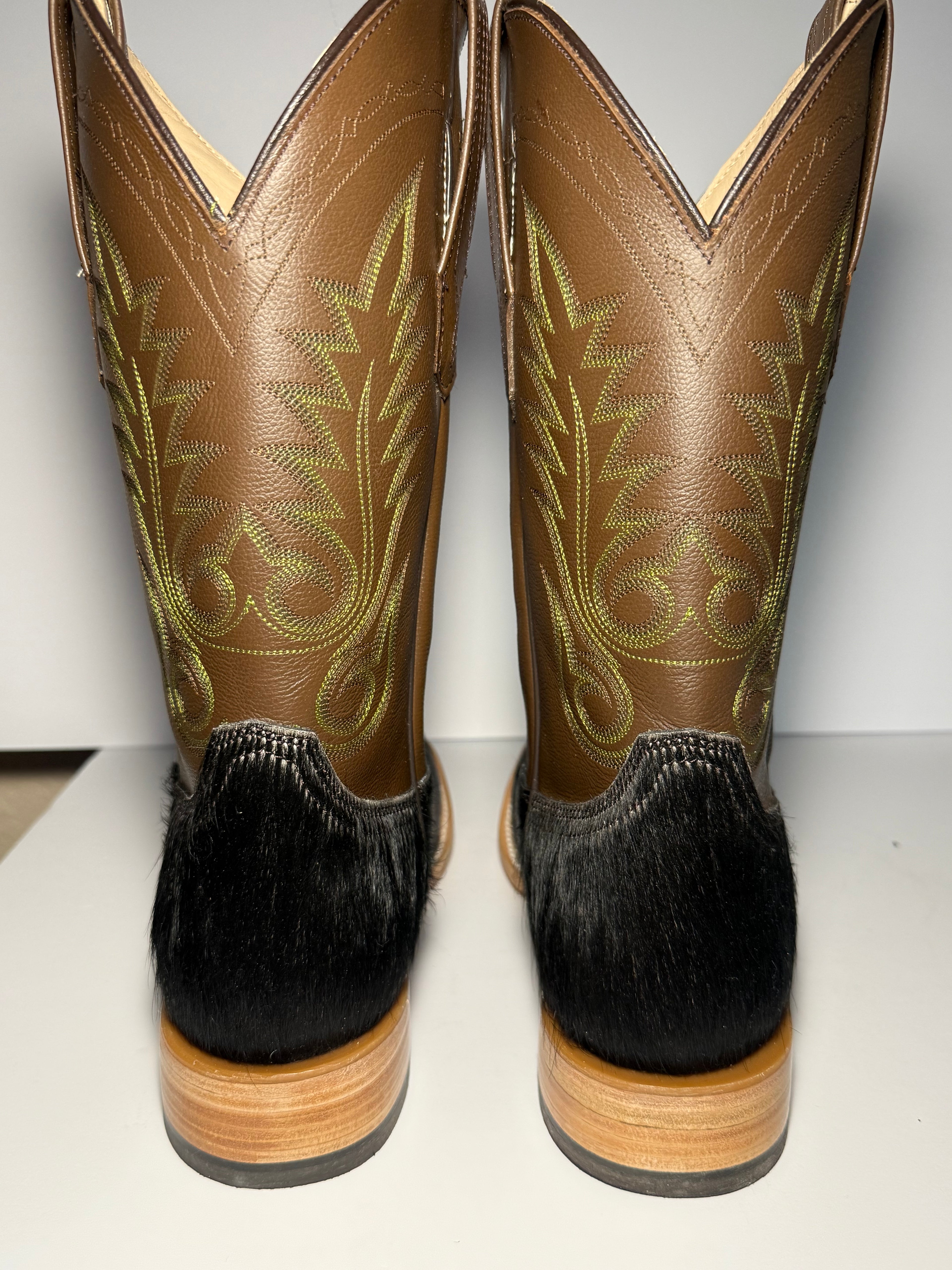 Cowhide Size 9.5