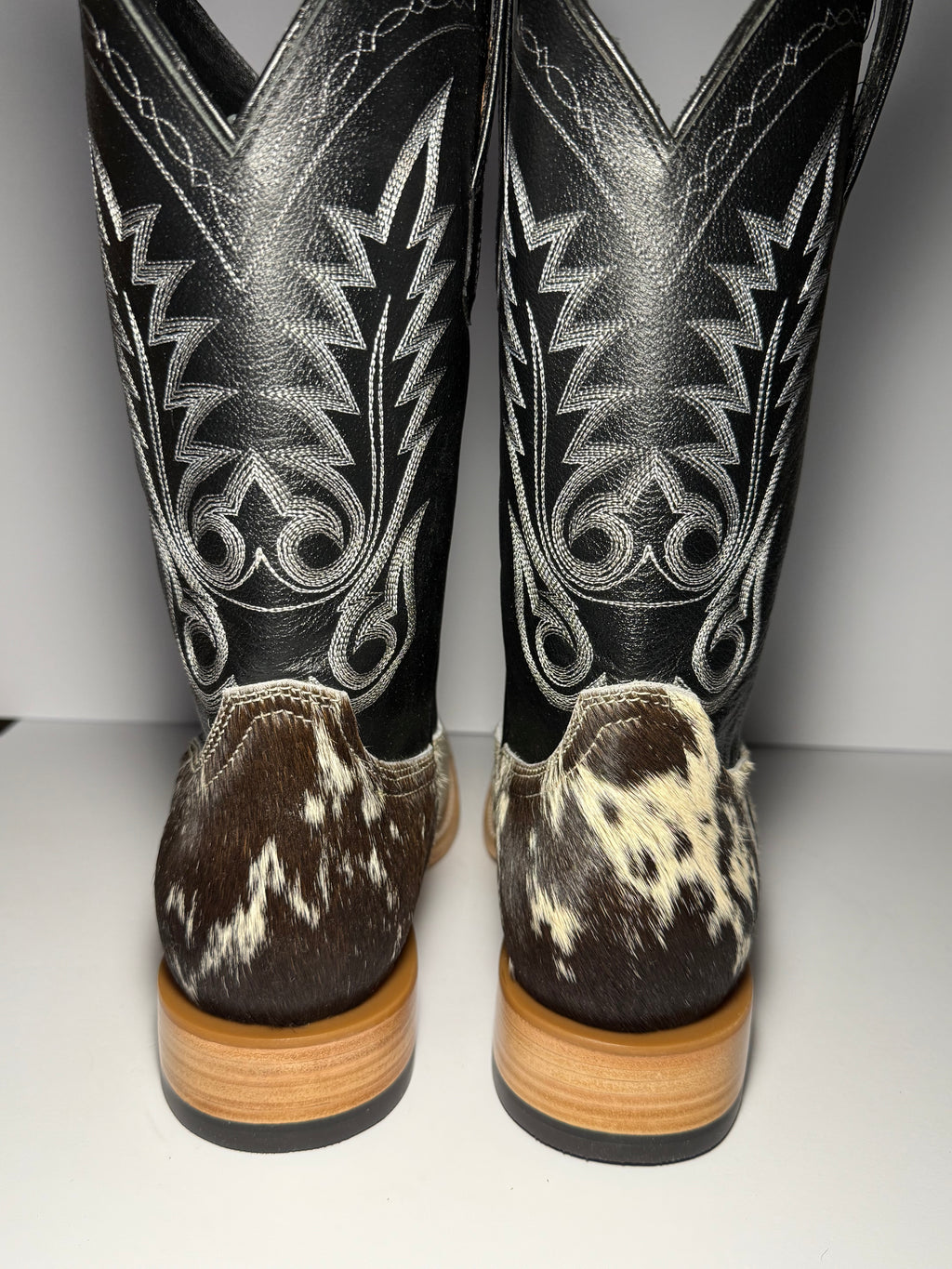 Cowhide Size 10